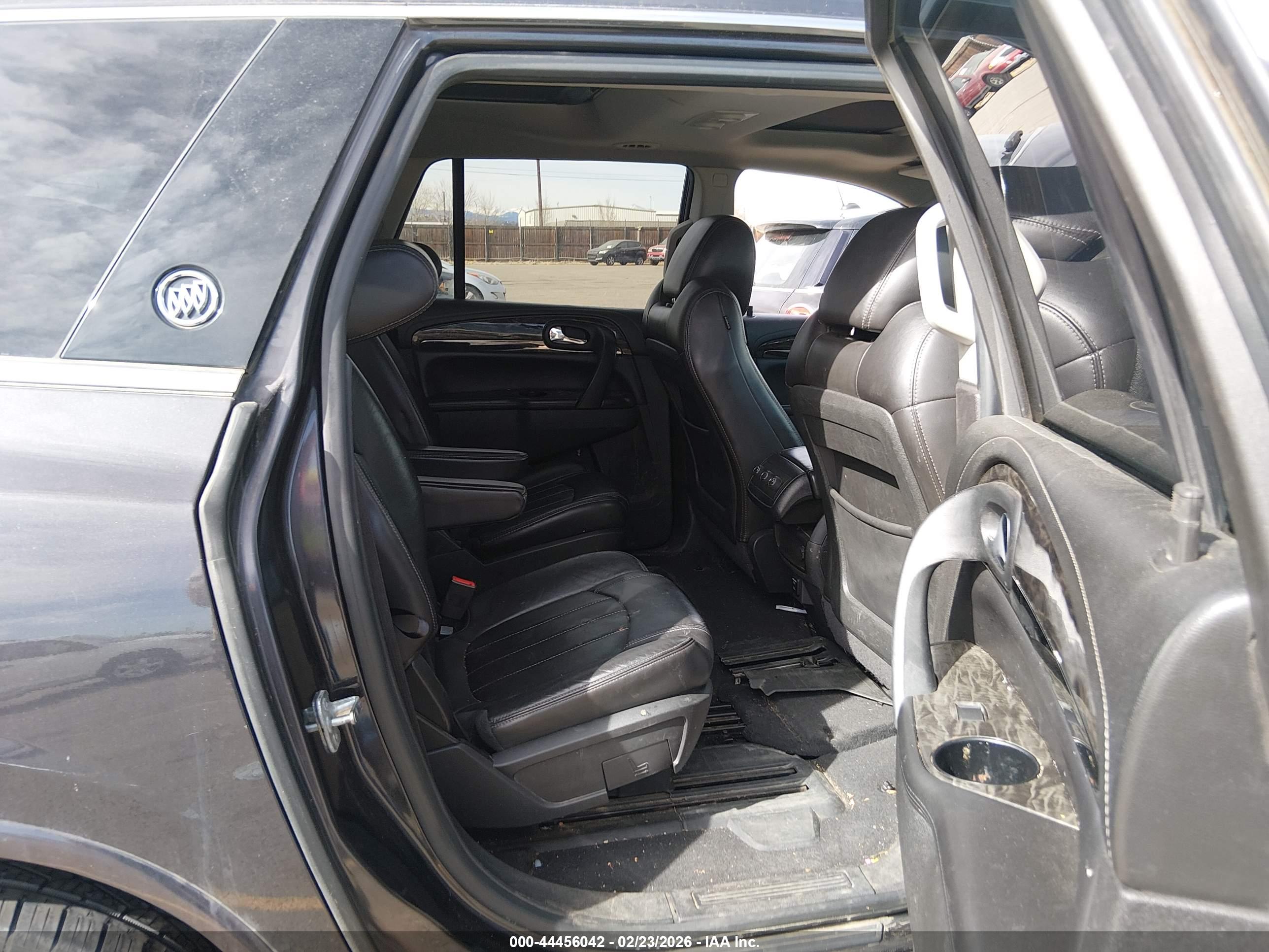 BUICK ENCLAVE image 8