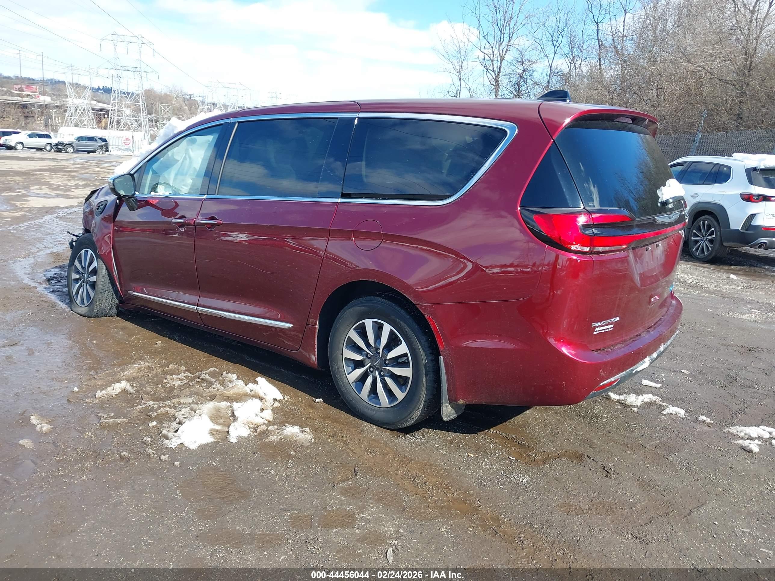 CHRYSLER PACIFICA image 3