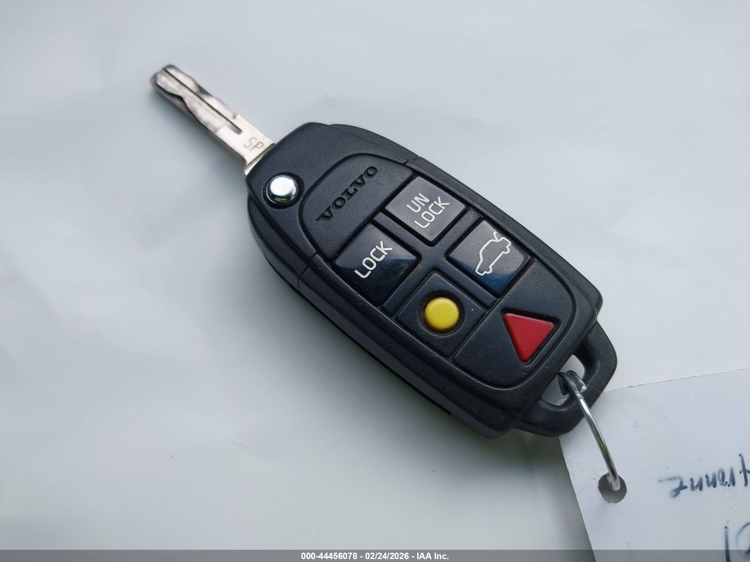 VOLVO XC90 image 11