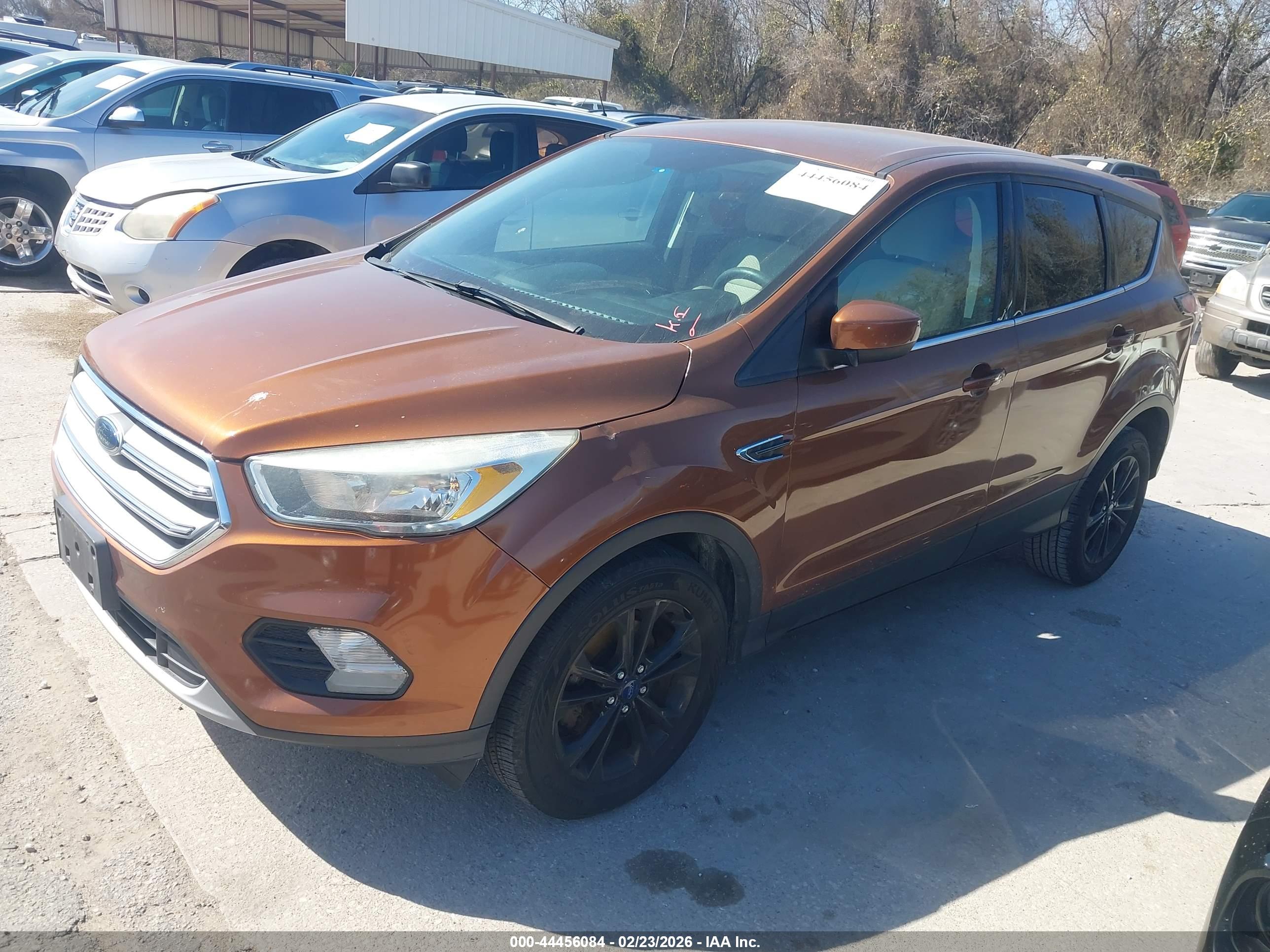 FORD ESCAPE image 2