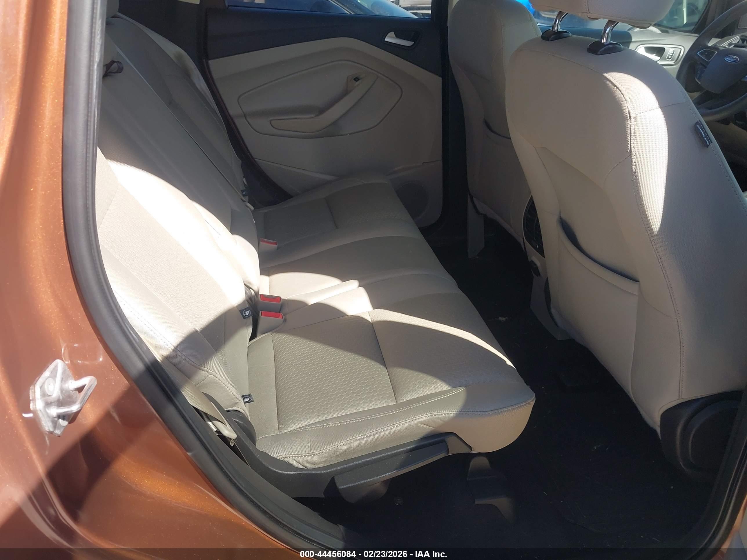 FORD ESCAPE image 8