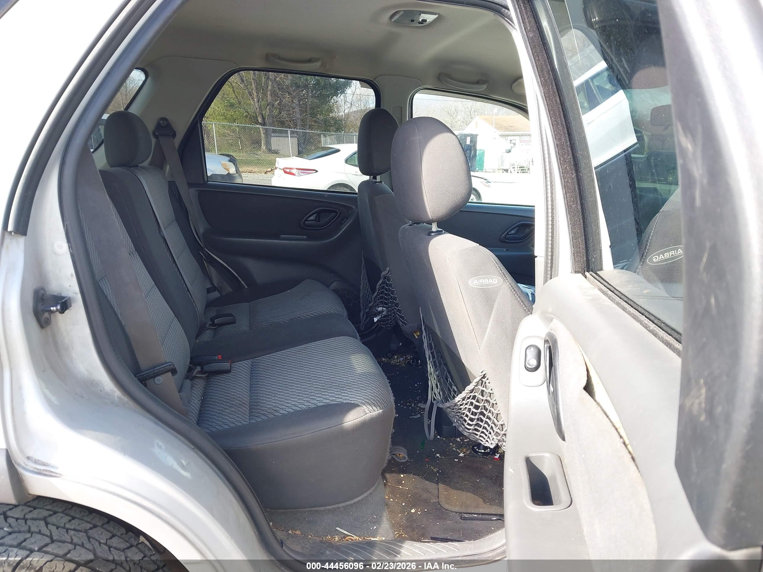 FORD ESCAPE image 8