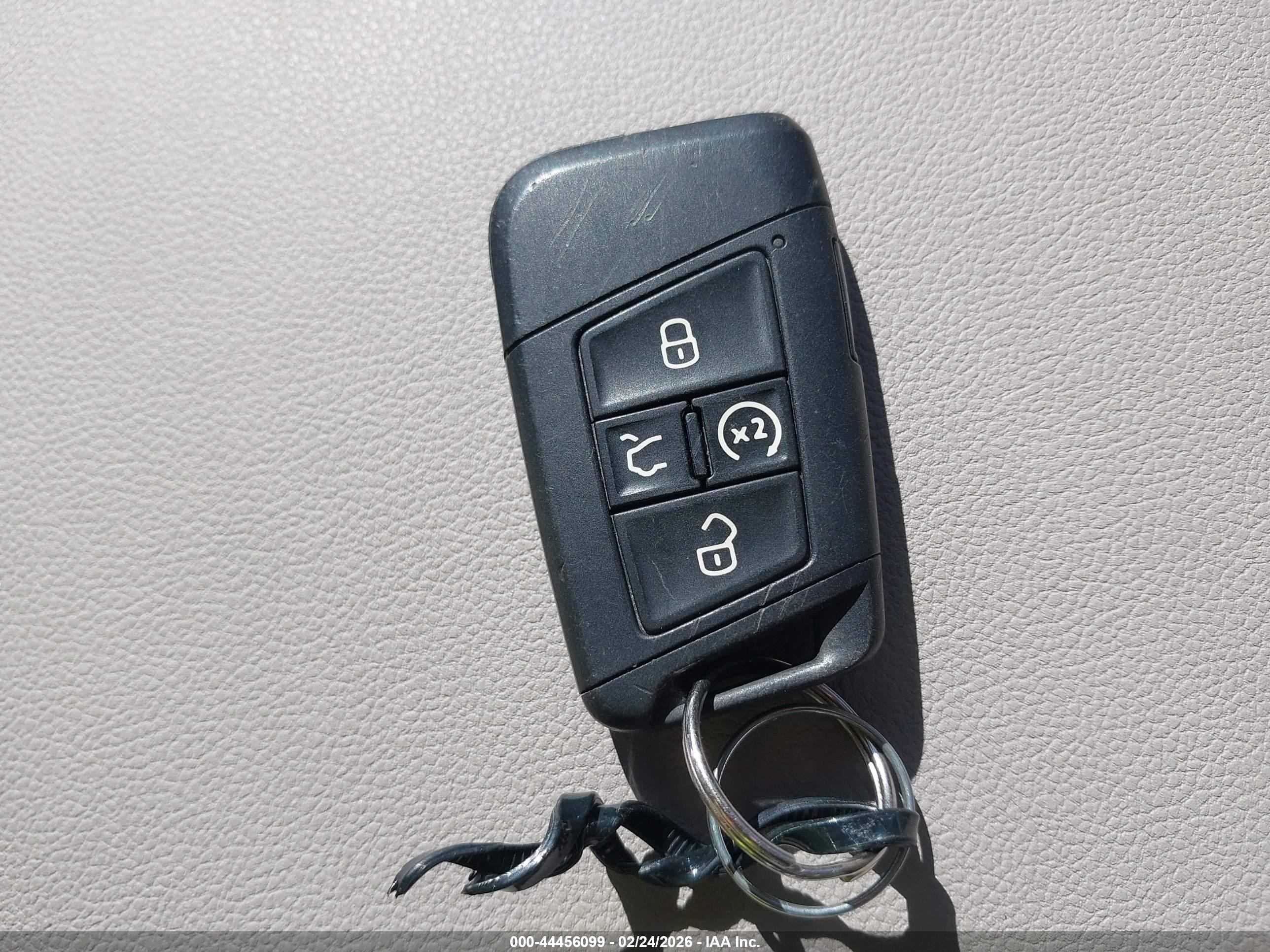 VOLKSWAGEN ATLAS image 11