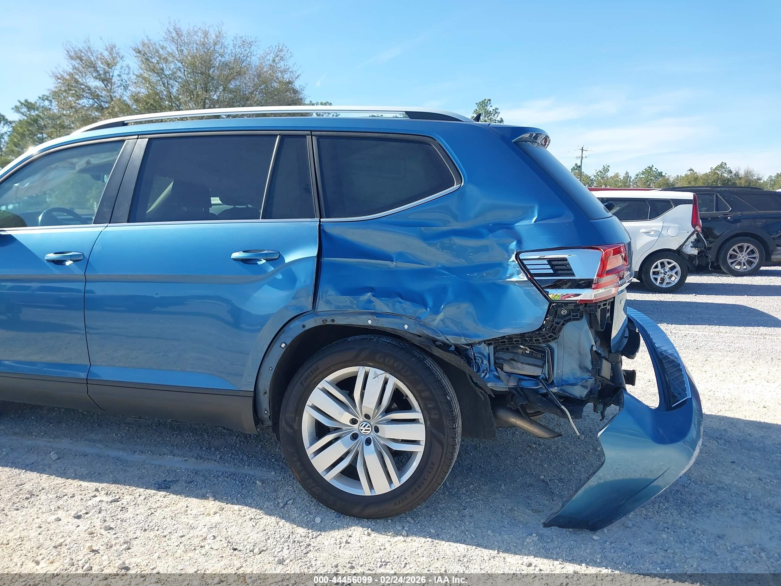 VOLKSWAGEN ATLAS image 6