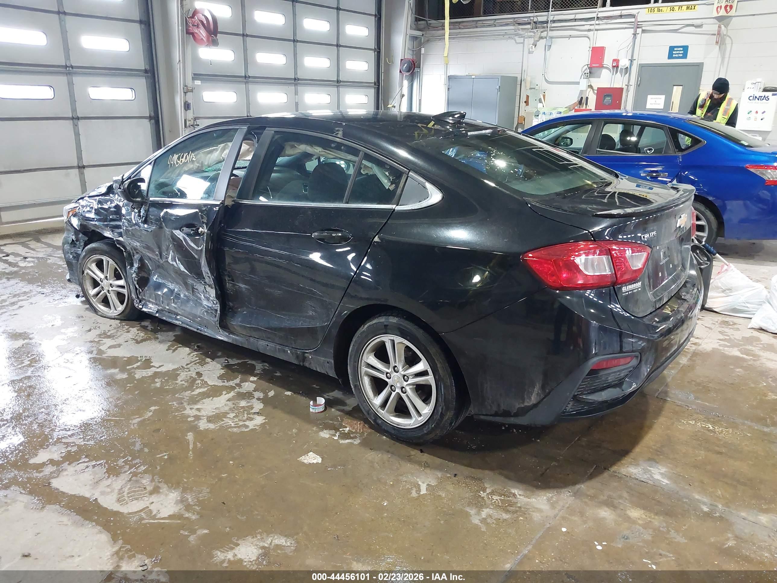 CHEVROLET CRUZE image 3