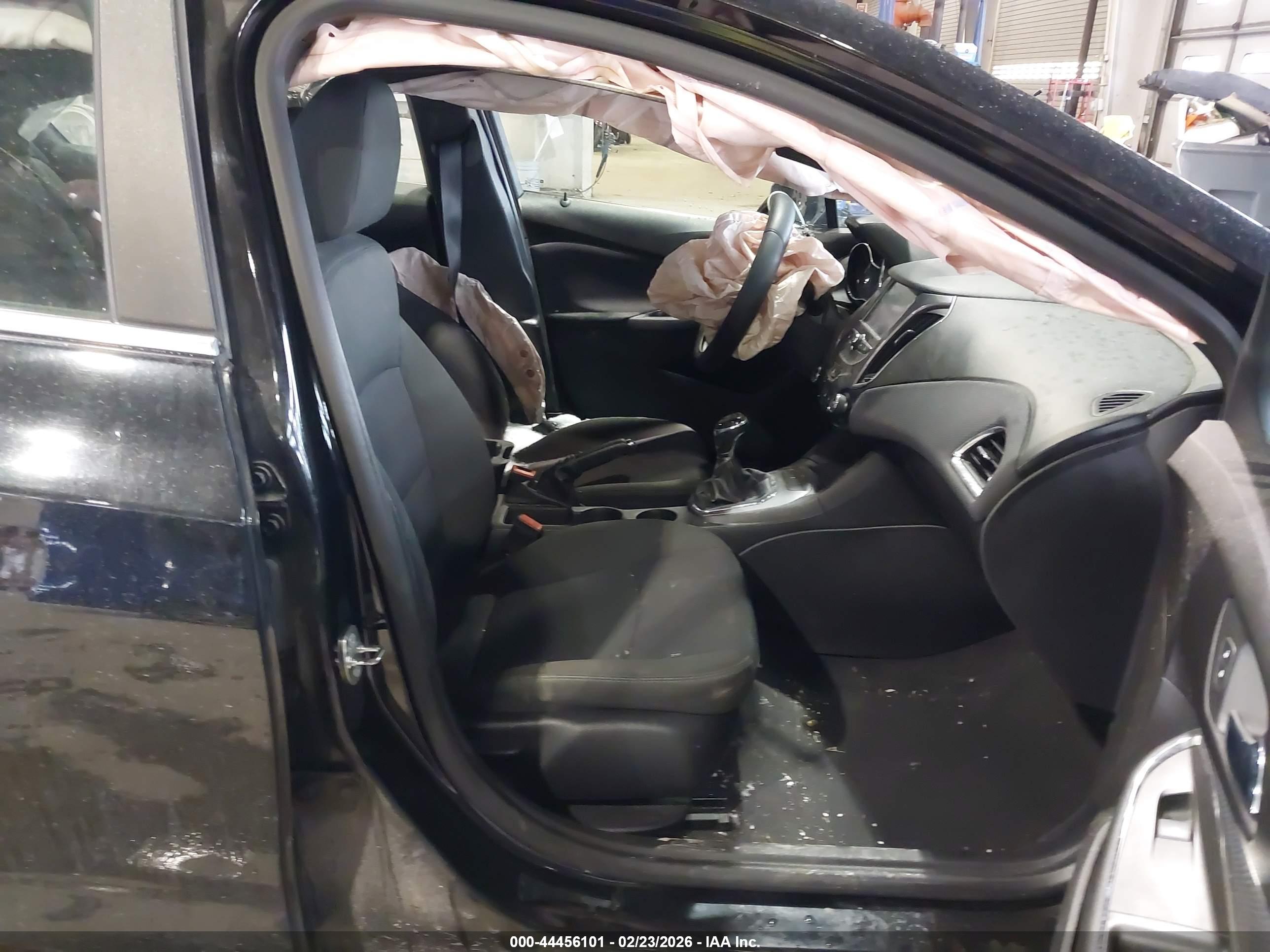 CHEVROLET CRUZE image 5