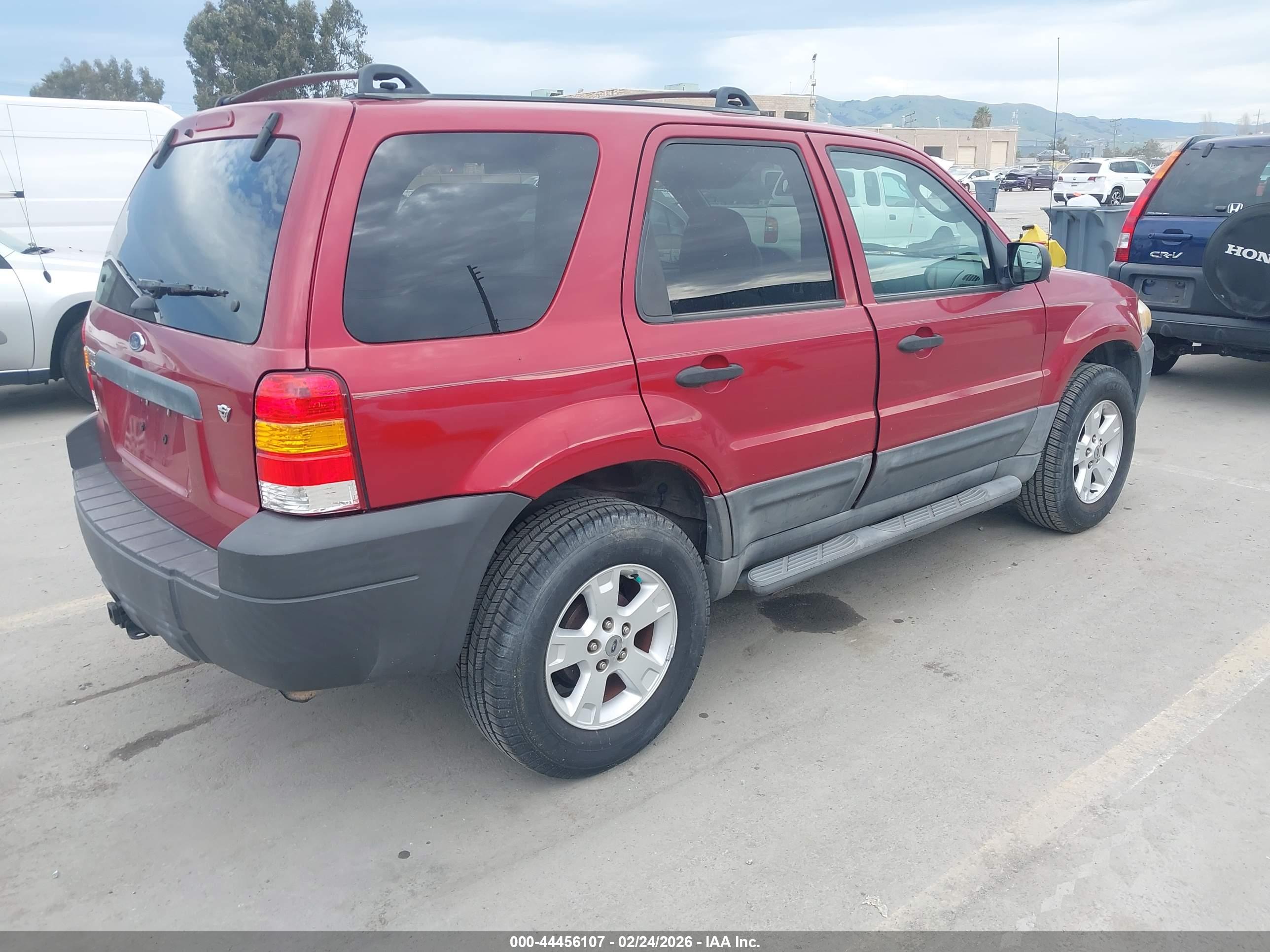 FORD ESCAPE image 4