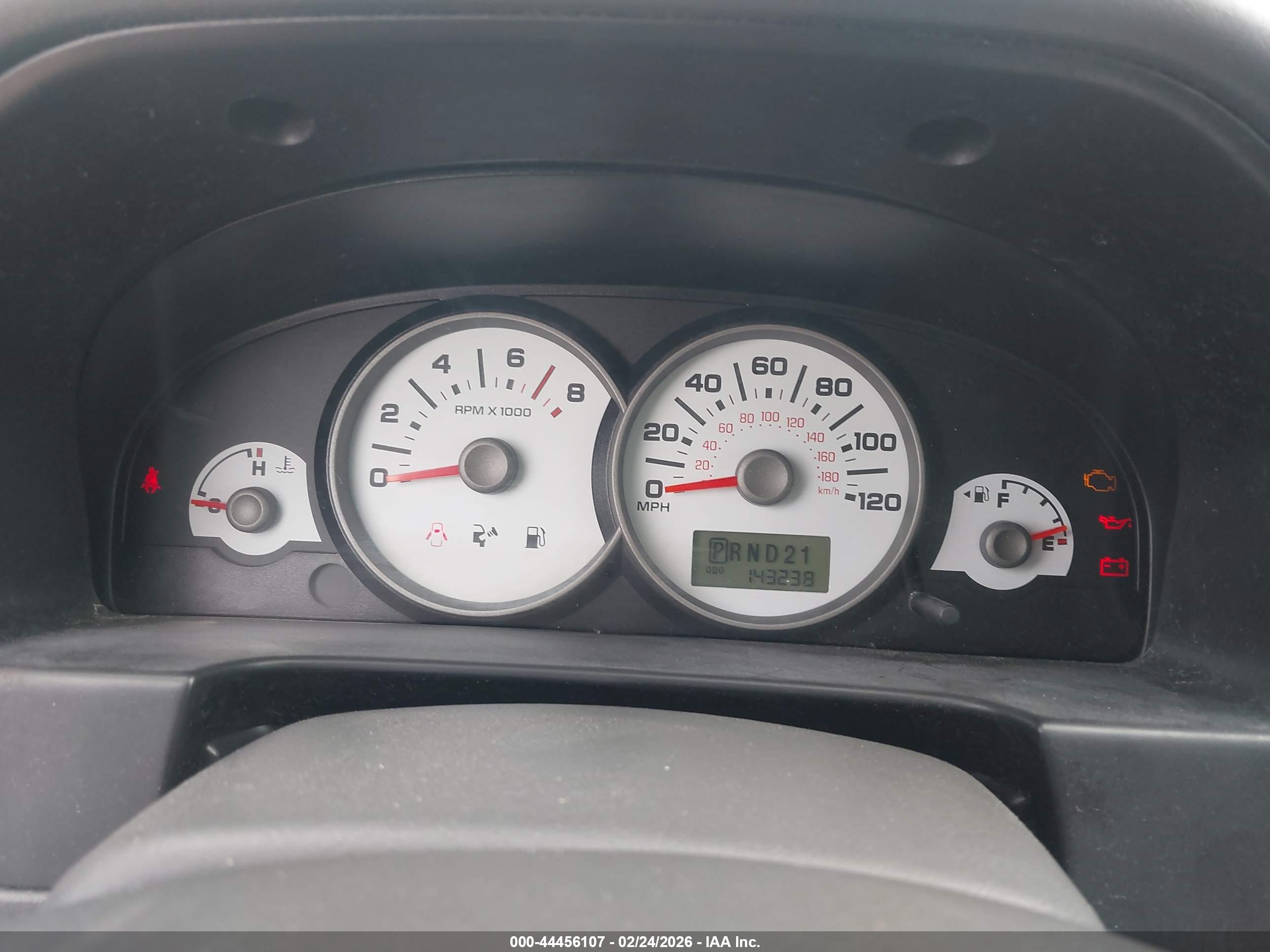 FORD ESCAPE image 7