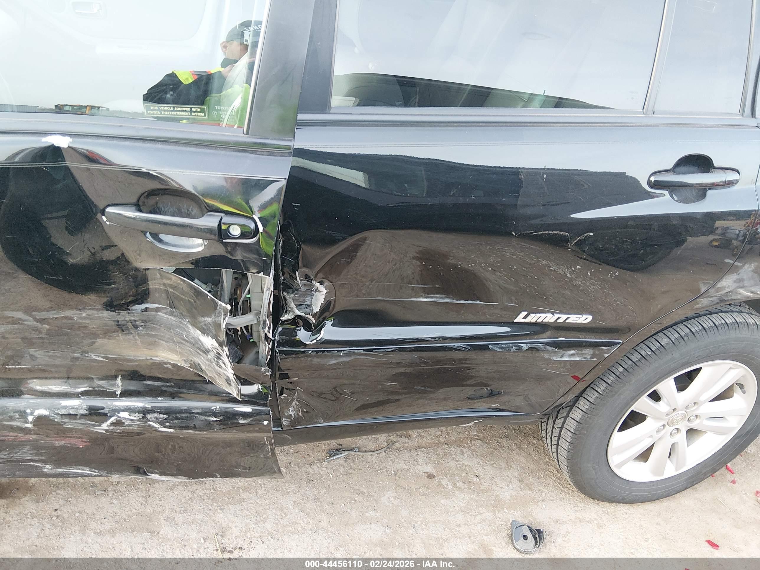 TOYOTA HIGHLANDER image 6