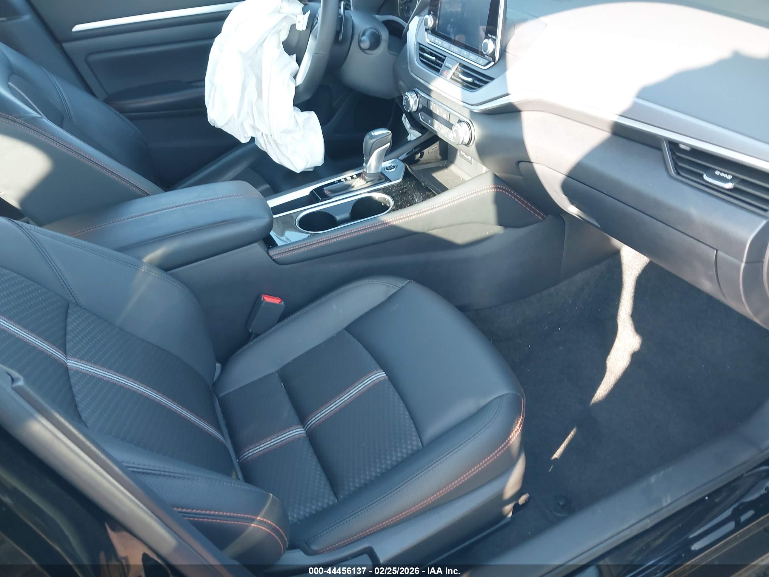 NISSAN ALTIMA image 5