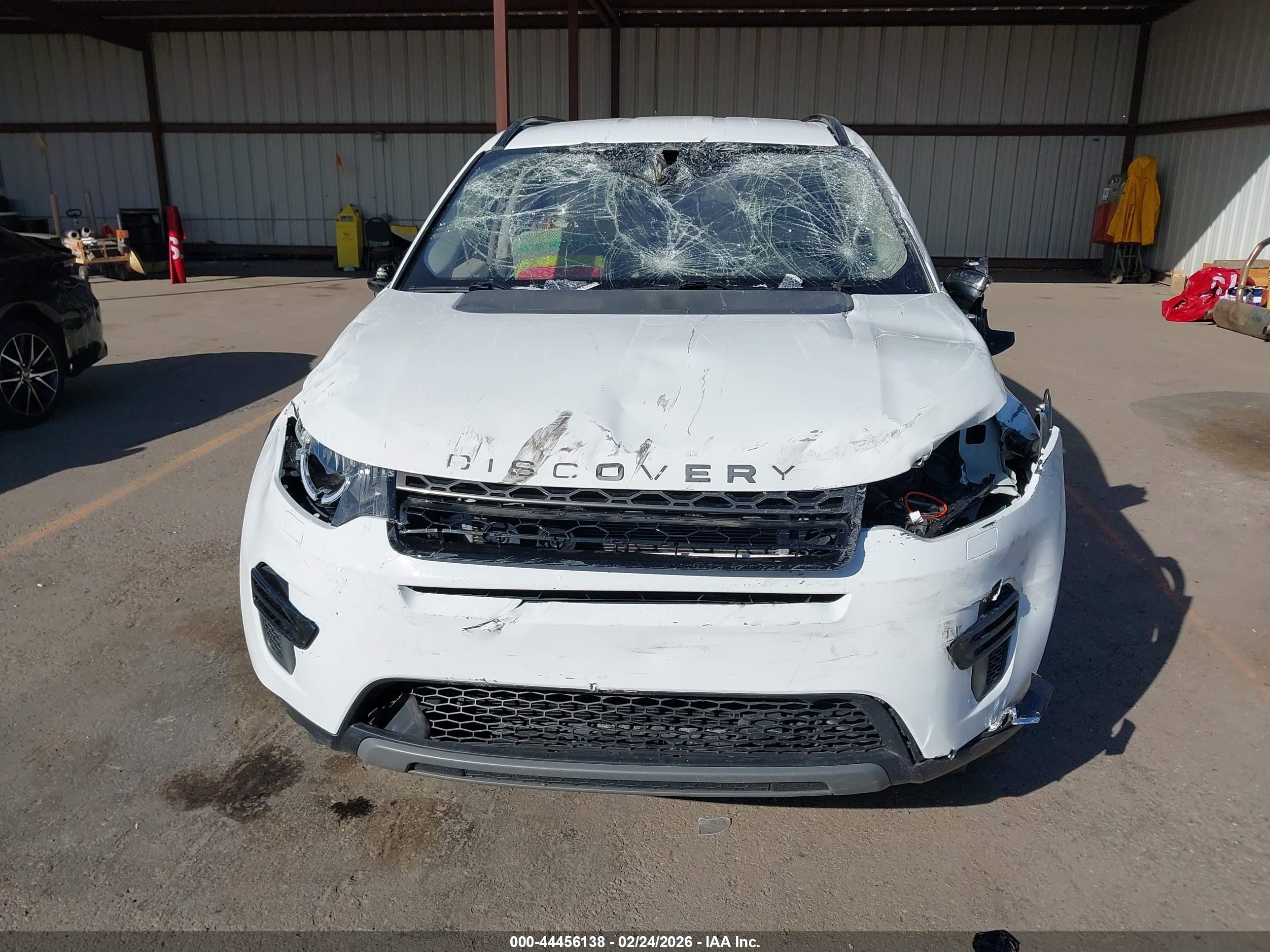 LAND ROVER image 6