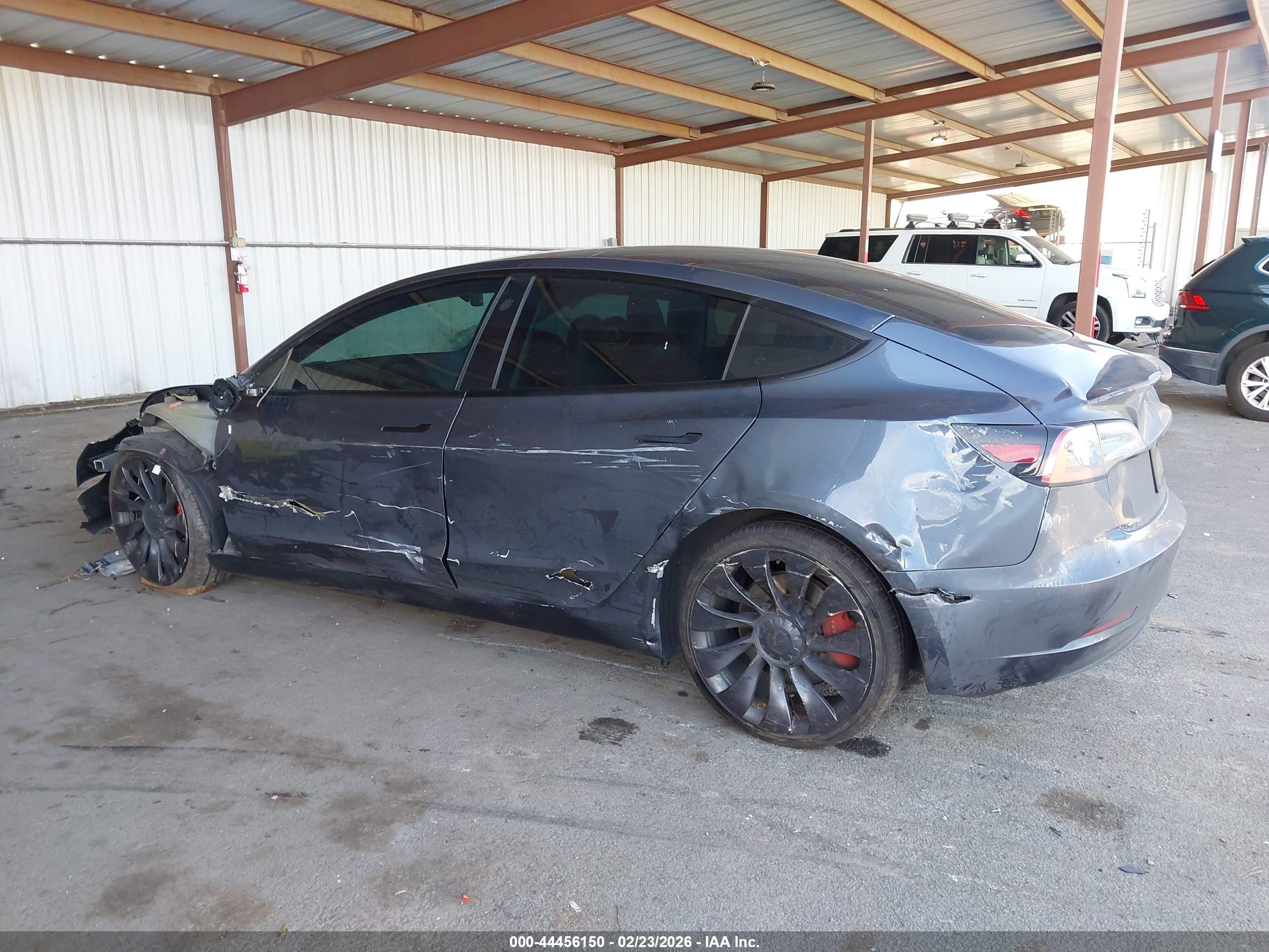 TESLA MODEL image 3