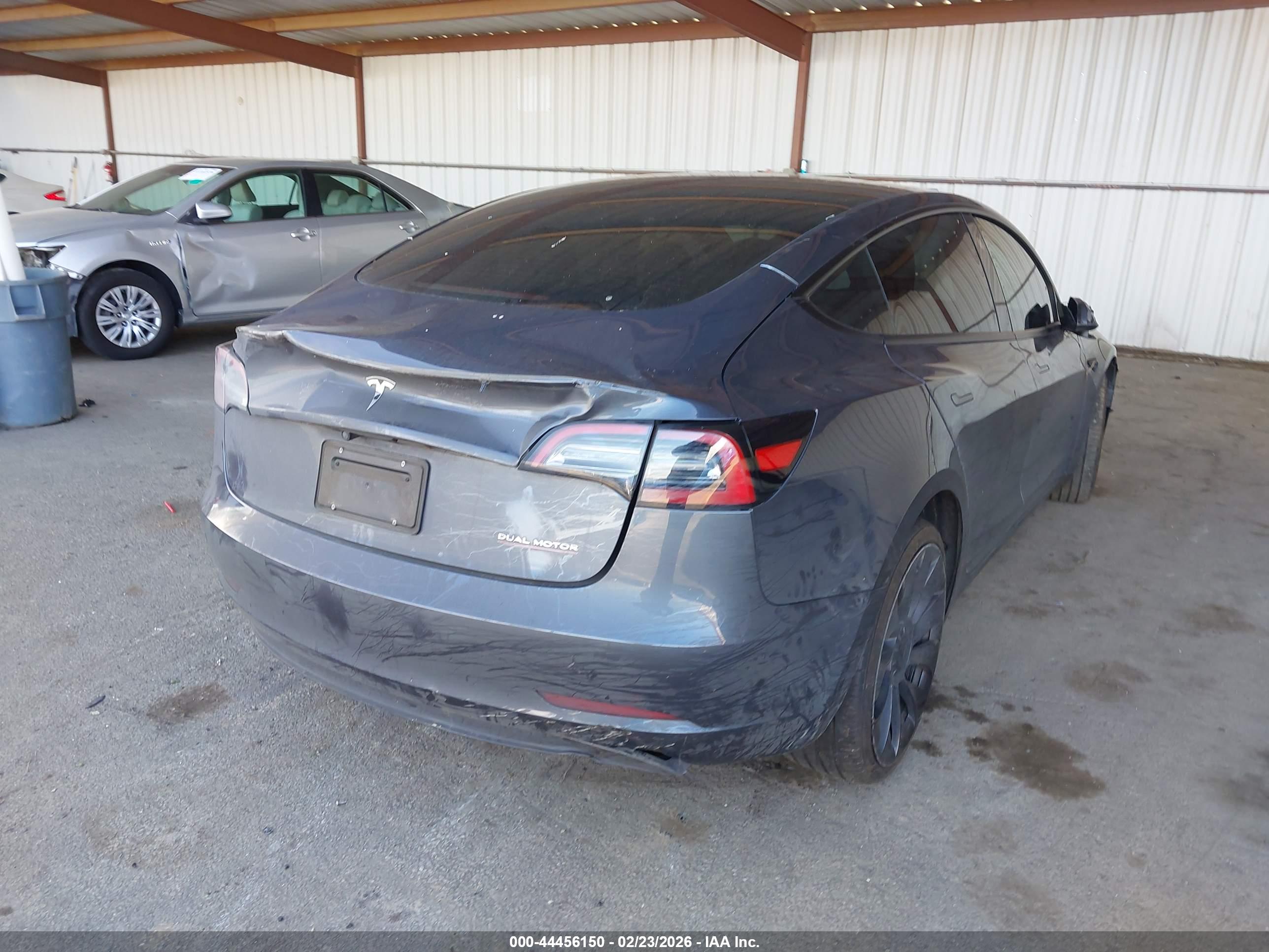 TESLA MODEL image 4