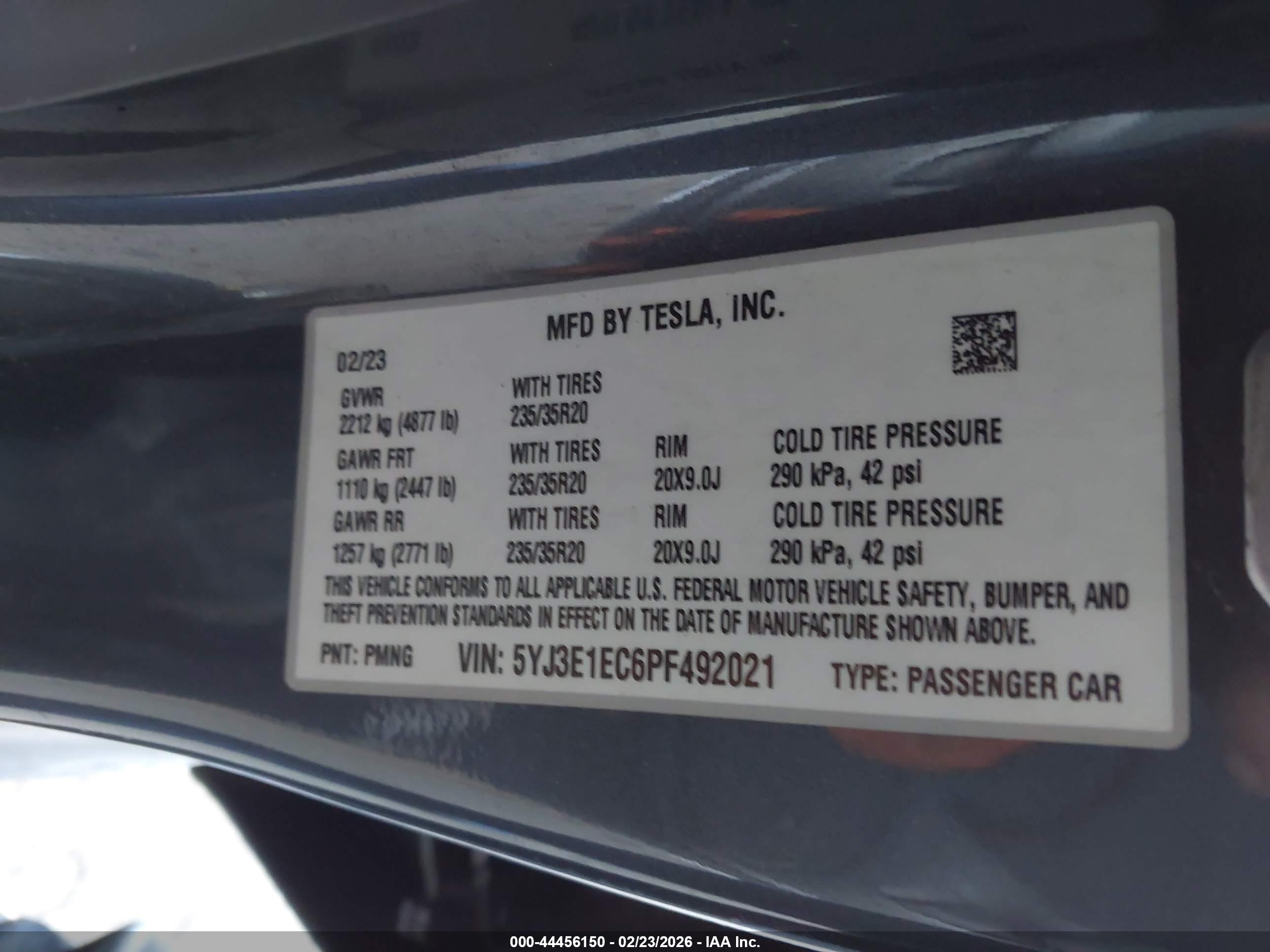 TESLA MODEL image 9