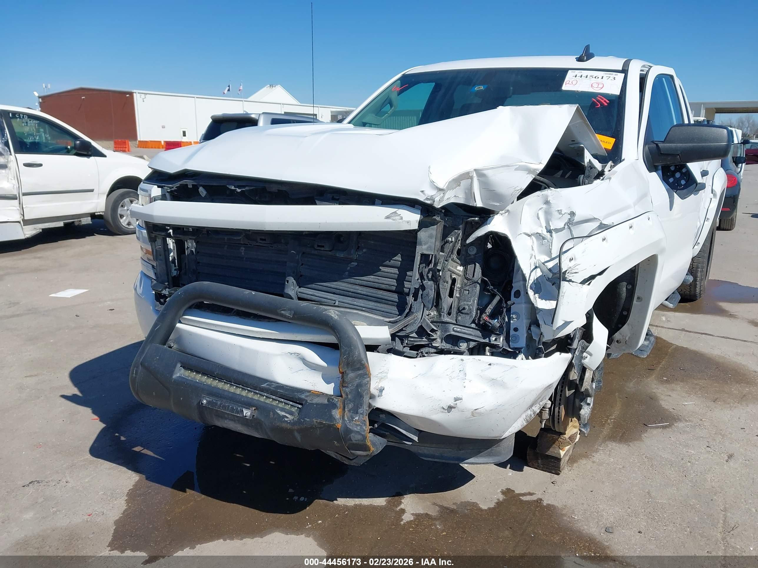 CHEVROLET SILVERADO image 6