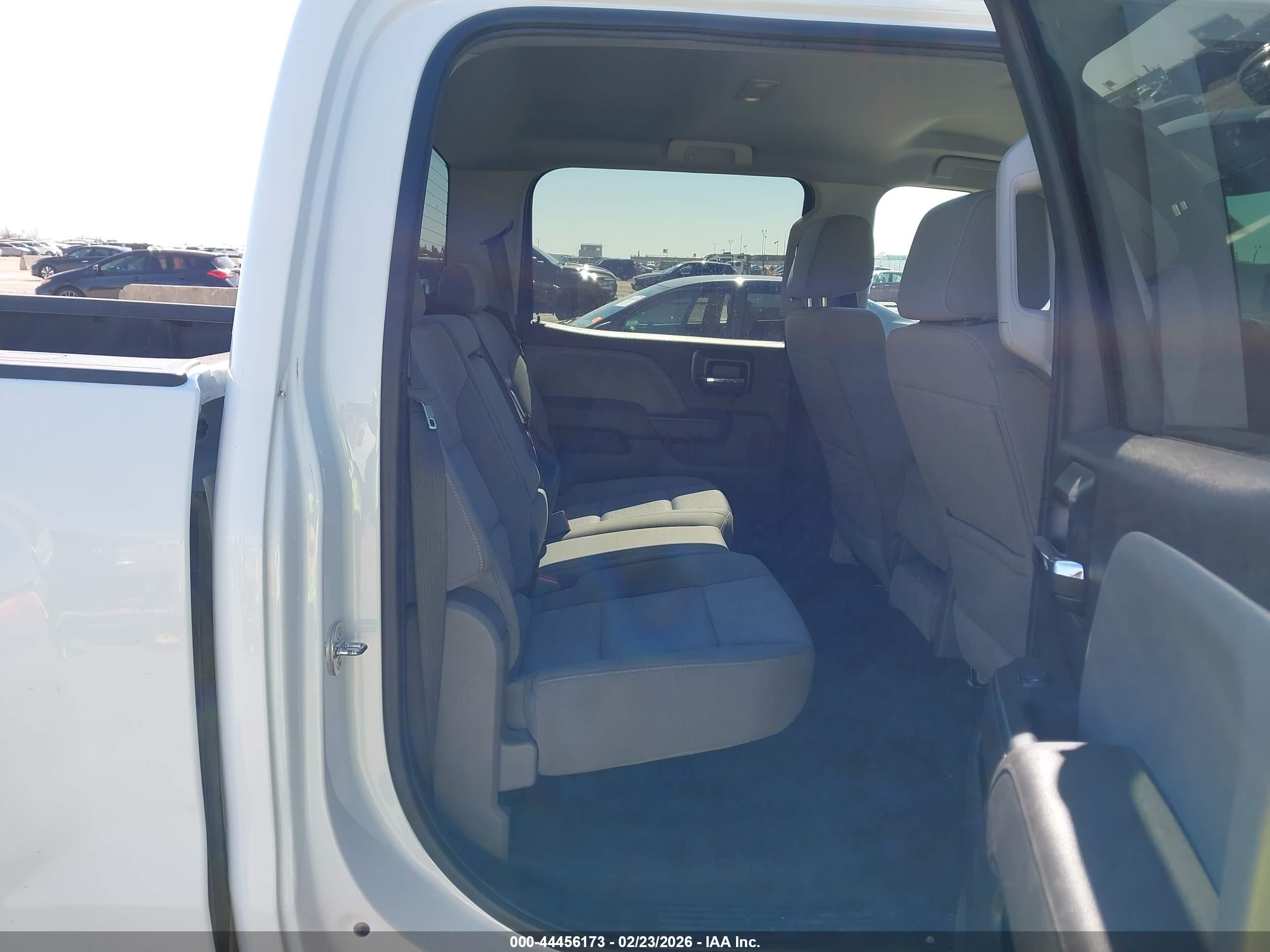 CHEVROLET SILVERADO image 8