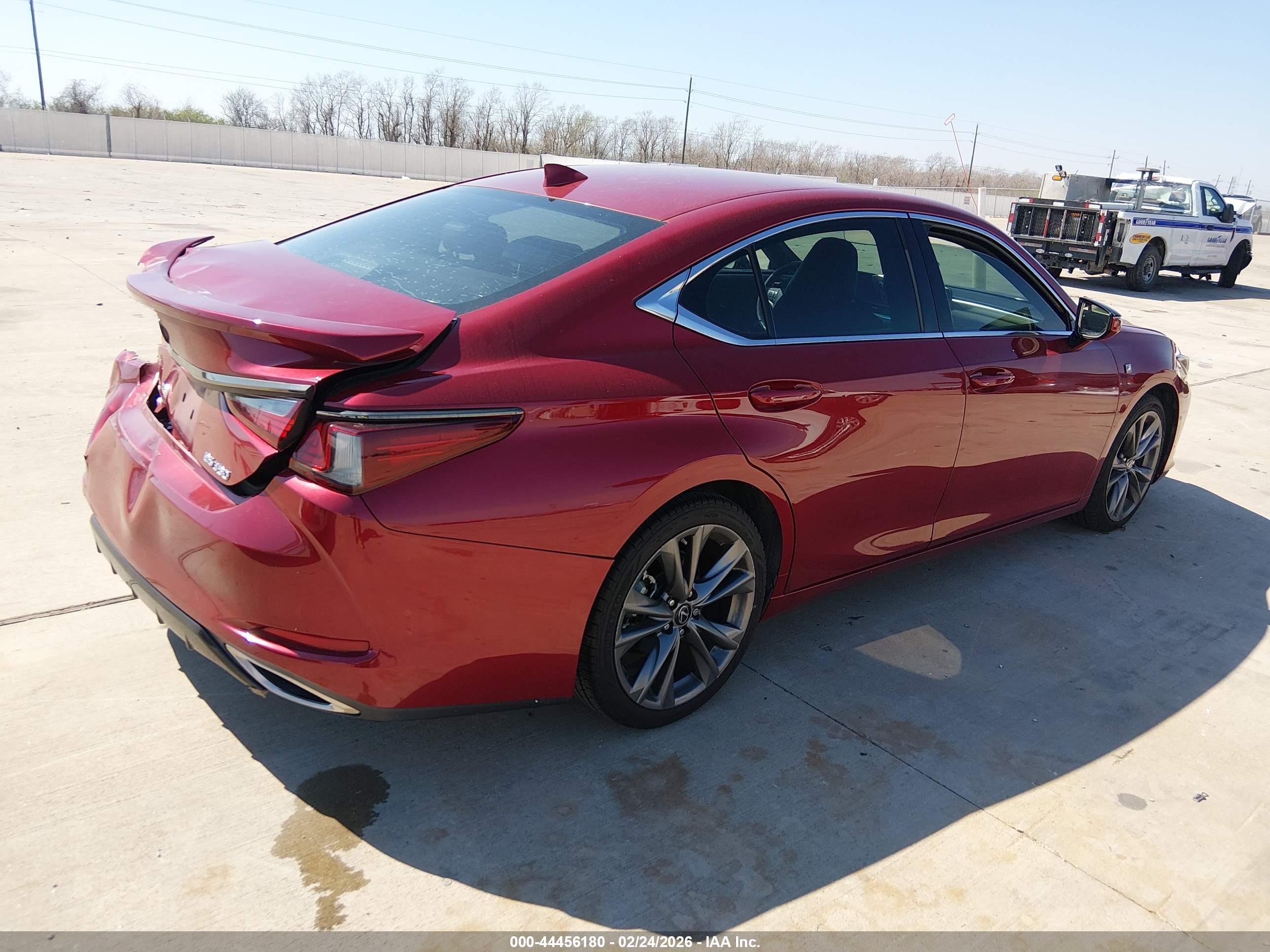 LEXUS ES image 4