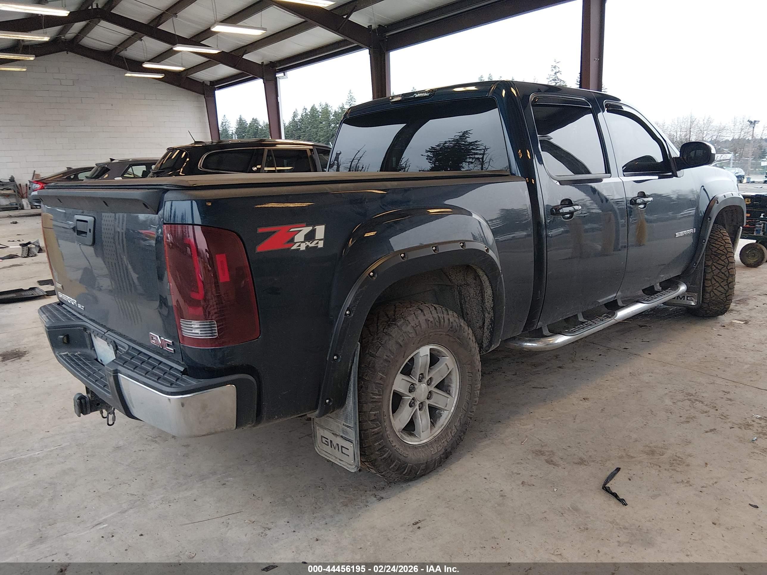 GMC SIERRA image 4