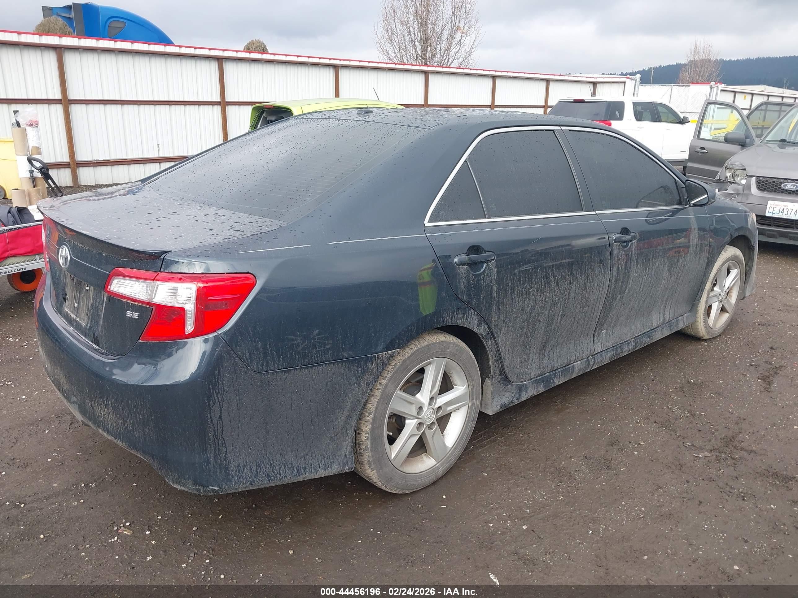 TOYOTA CAMRY image 4