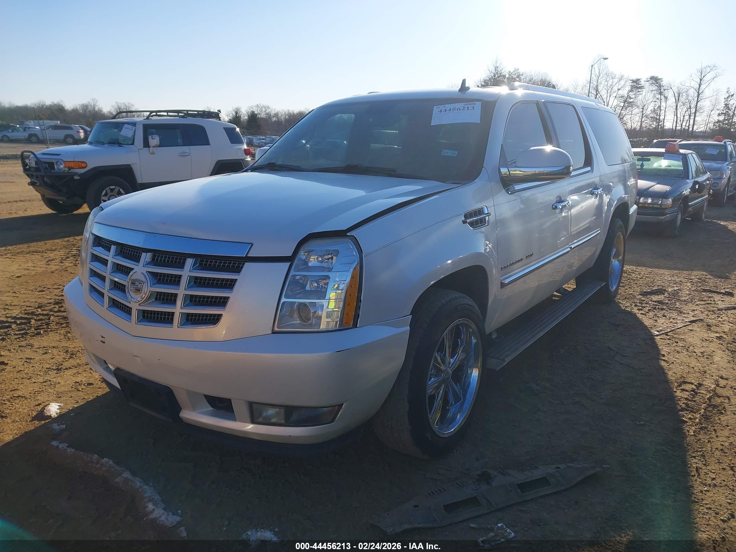 CADILLAC ESCALADE image 2