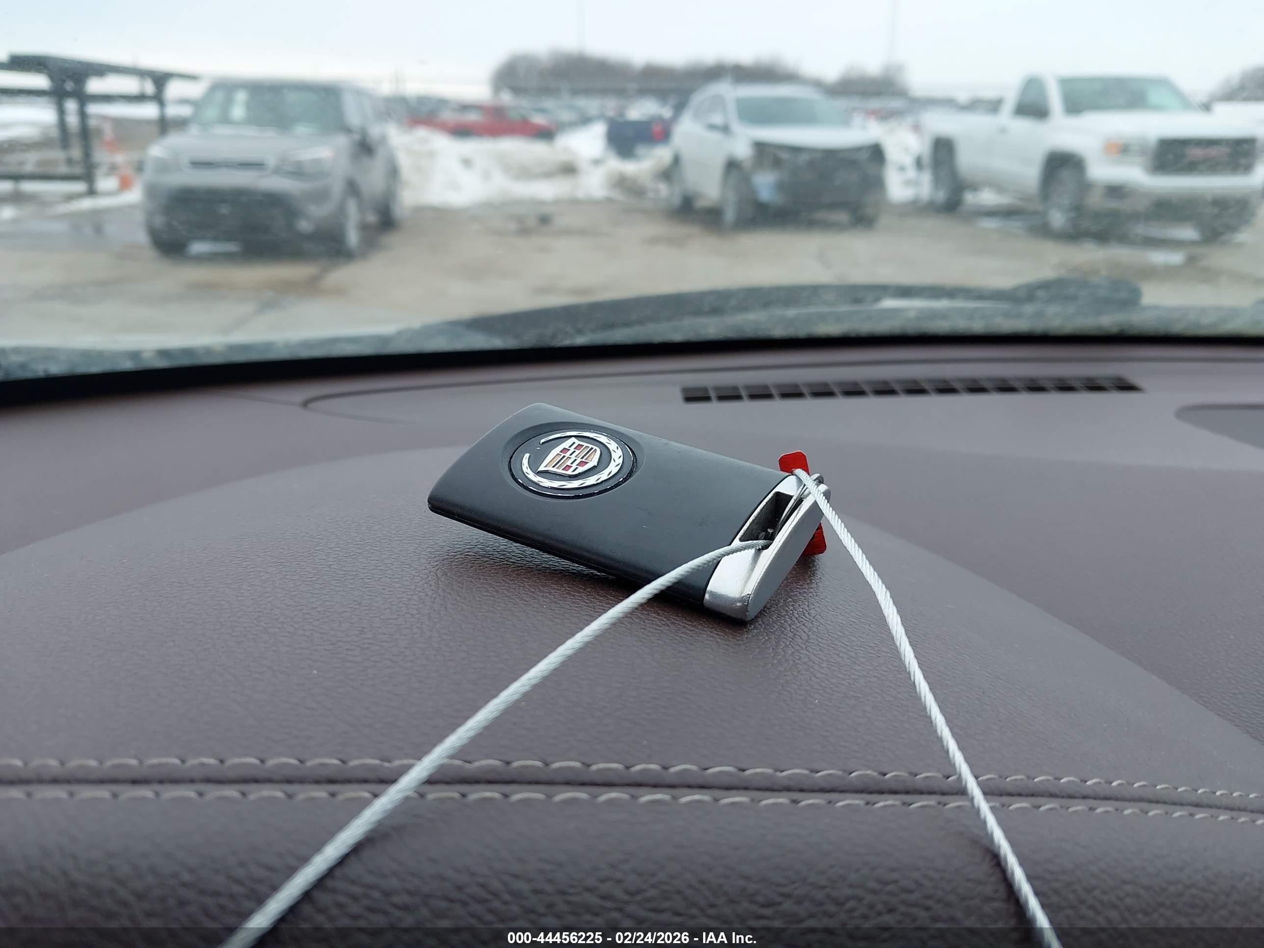 CADILLAC SRX image 11