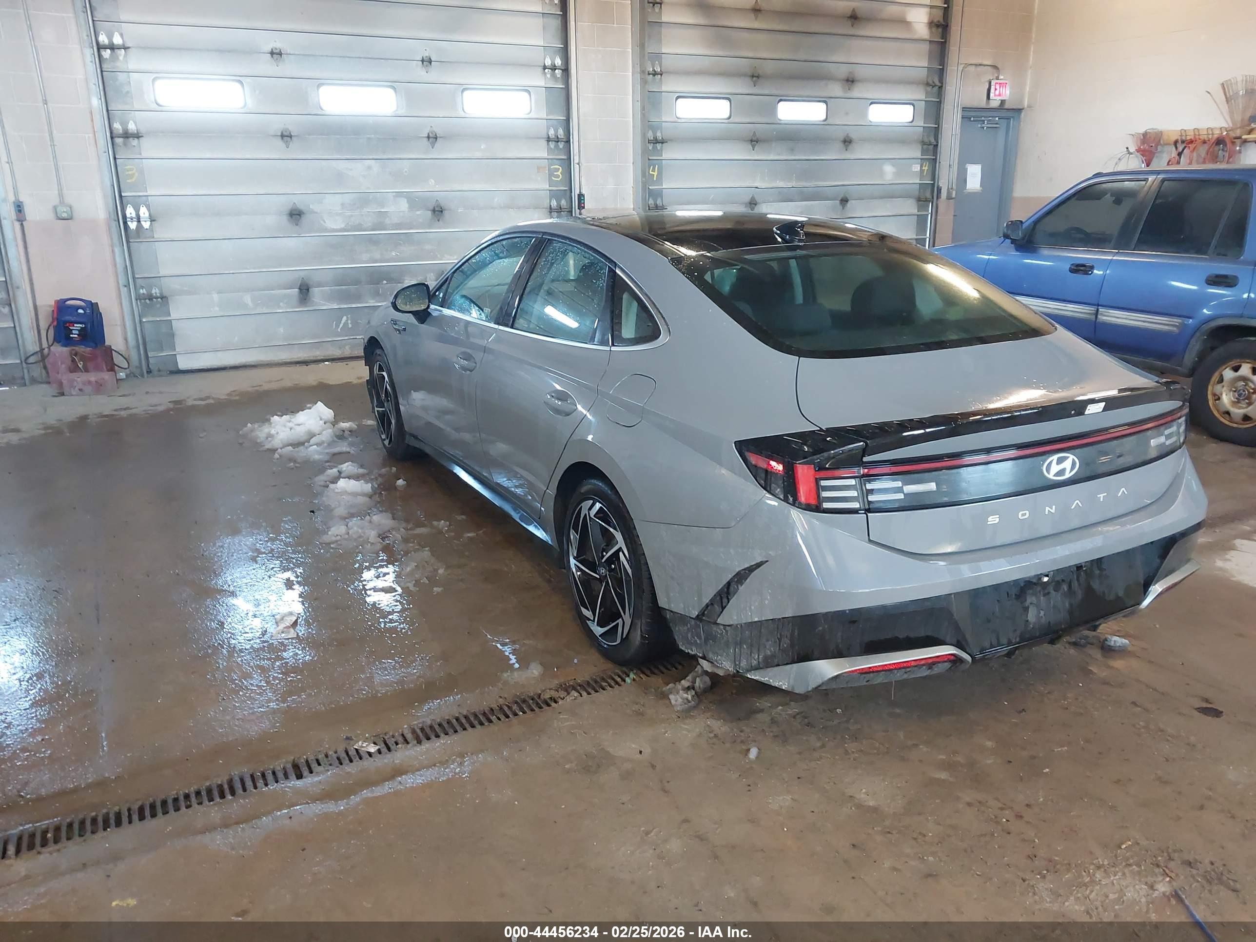 HYUNDAI SONATA image 3