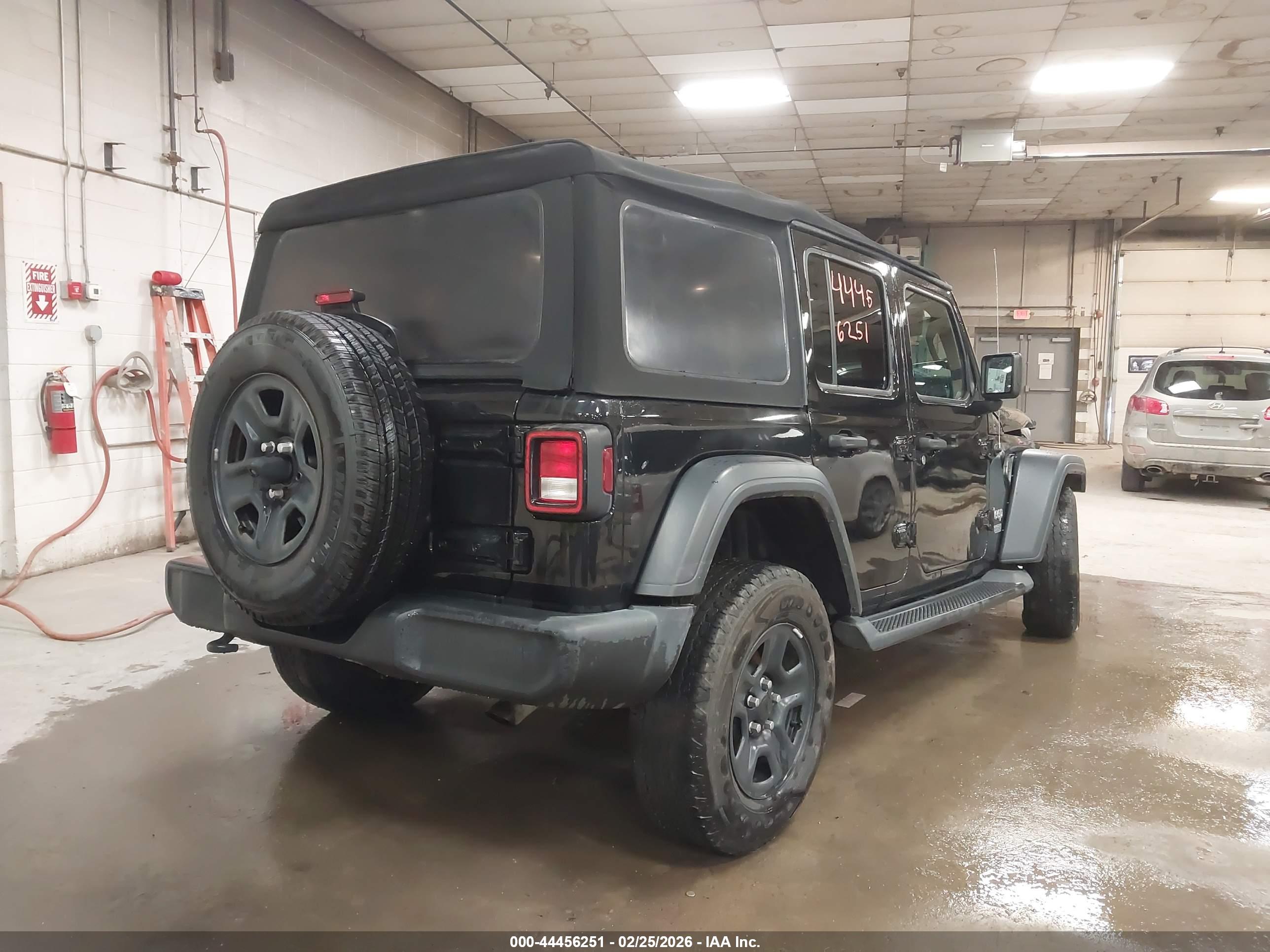 JEEP WRANGLER image 4