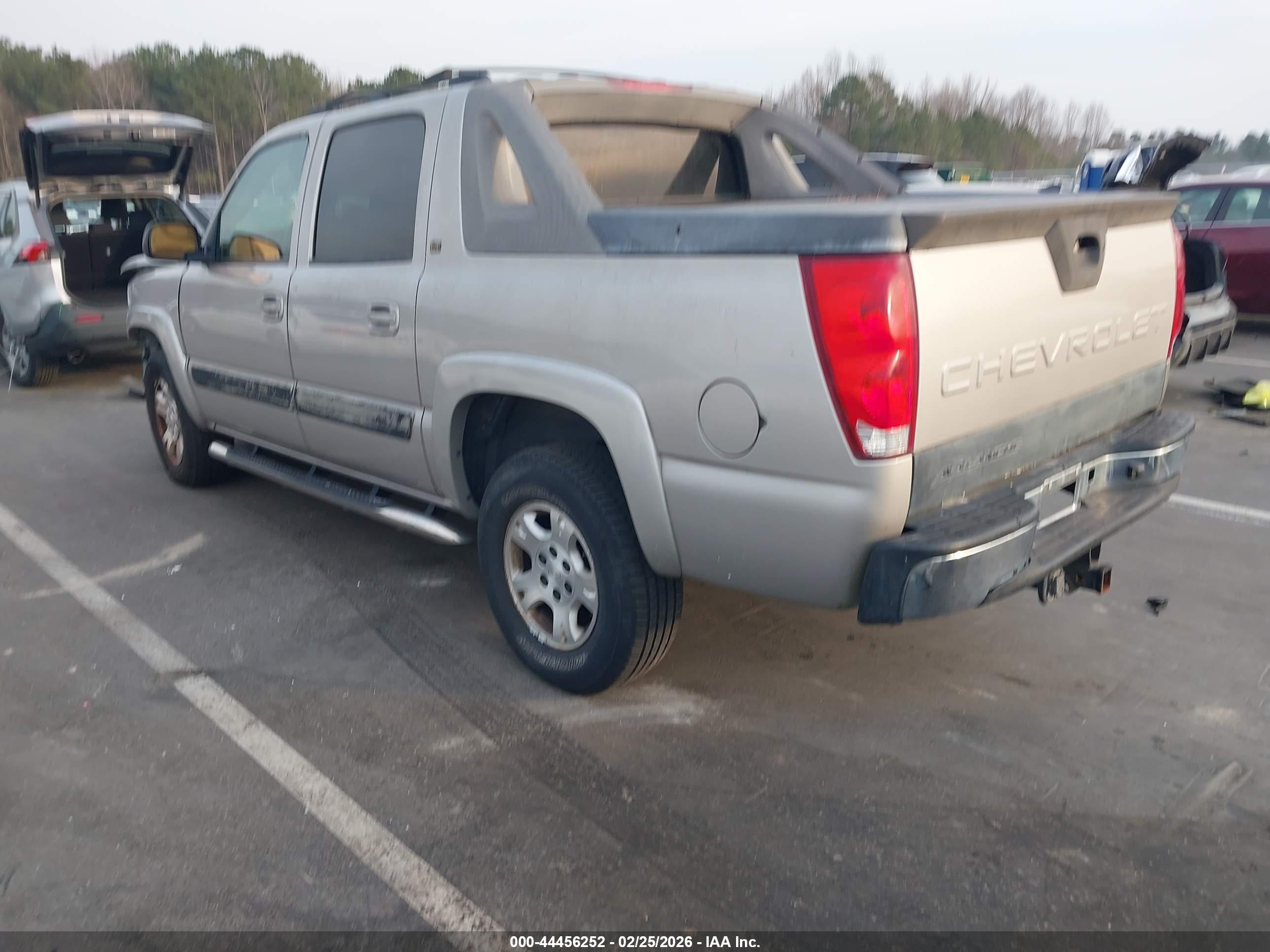 CHEVROLET AVALANCHE image 3