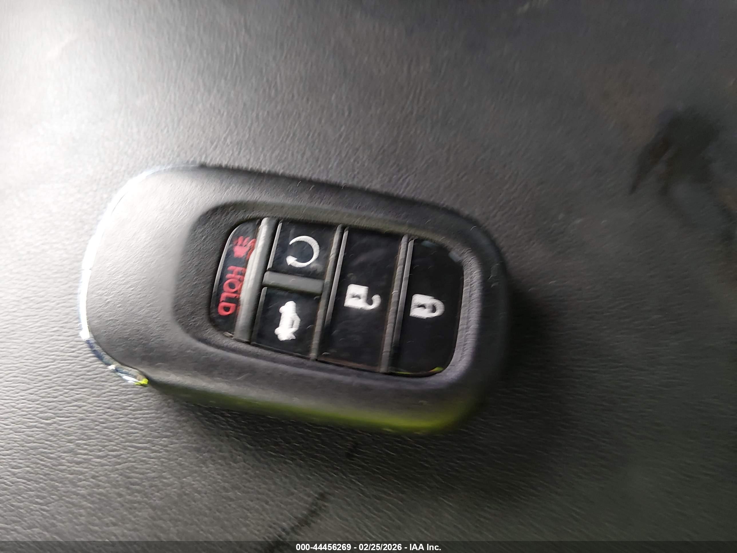 HONDA ACCORD image 11