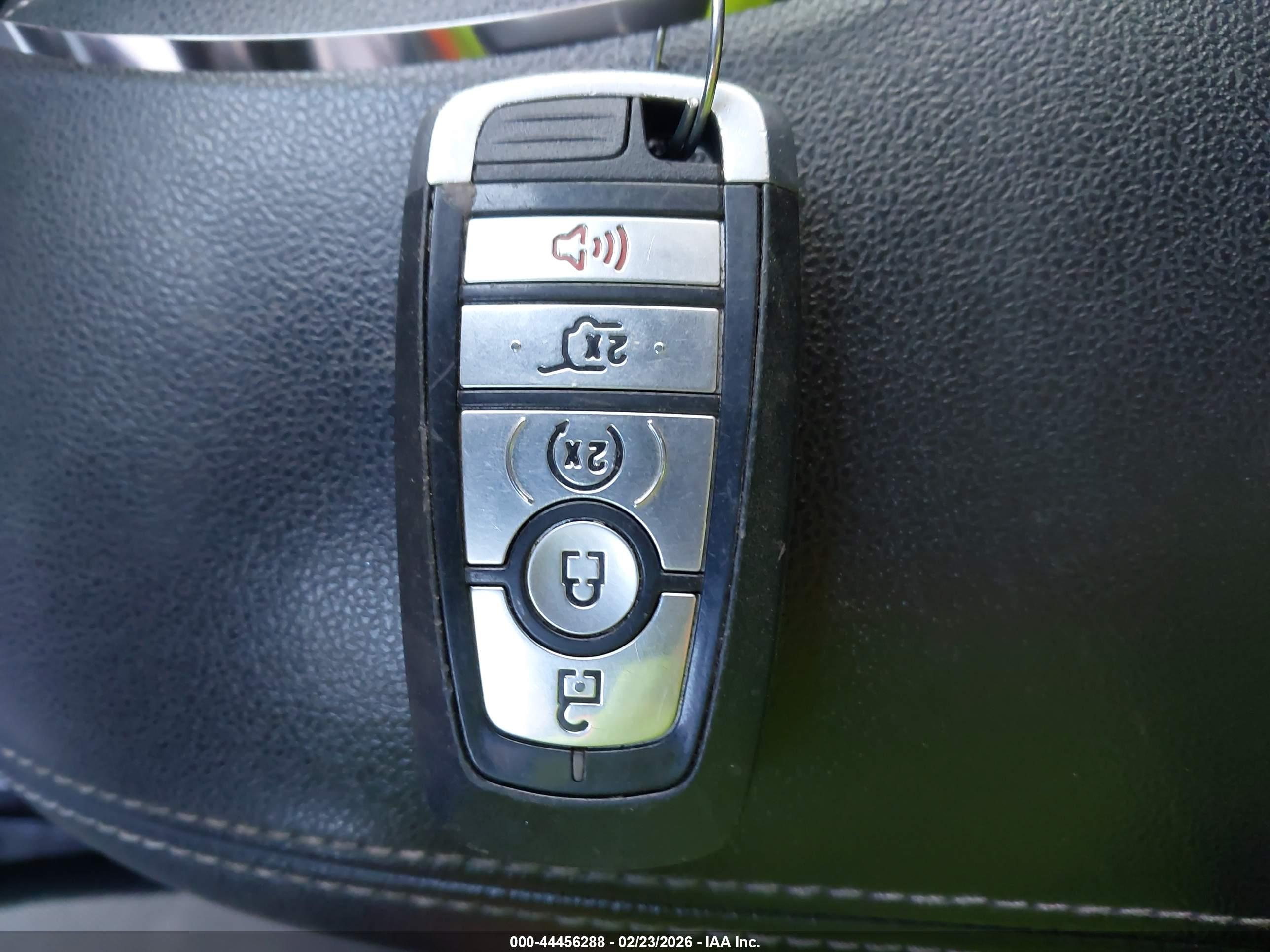 FORD ESCAPE image 11