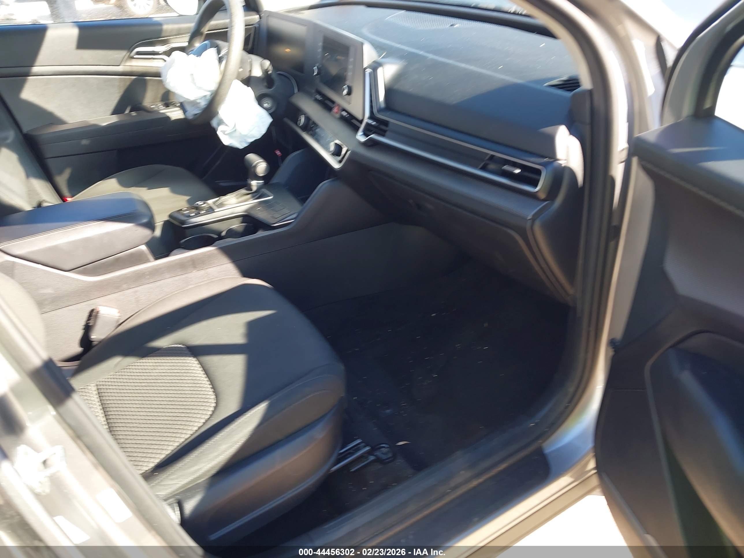 KIA SPORTAGE image 5