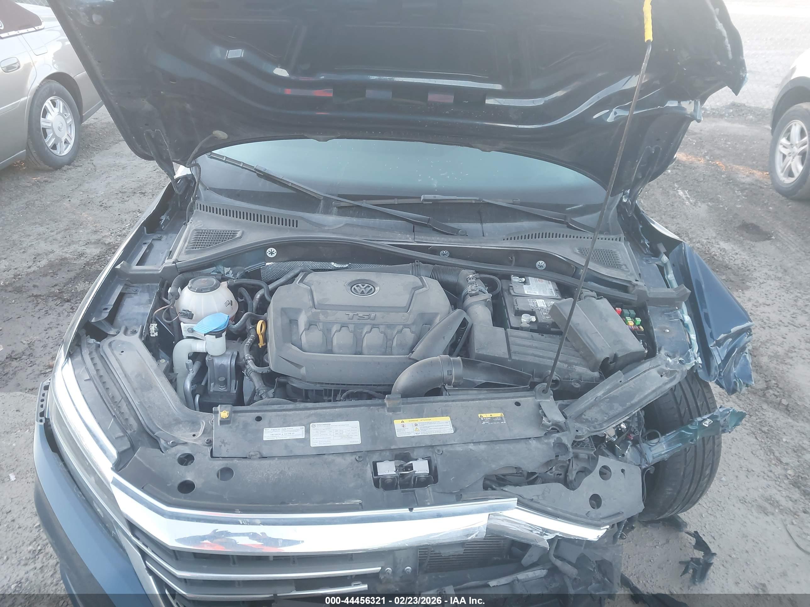 VOLKSWAGEN PASSAT image 10