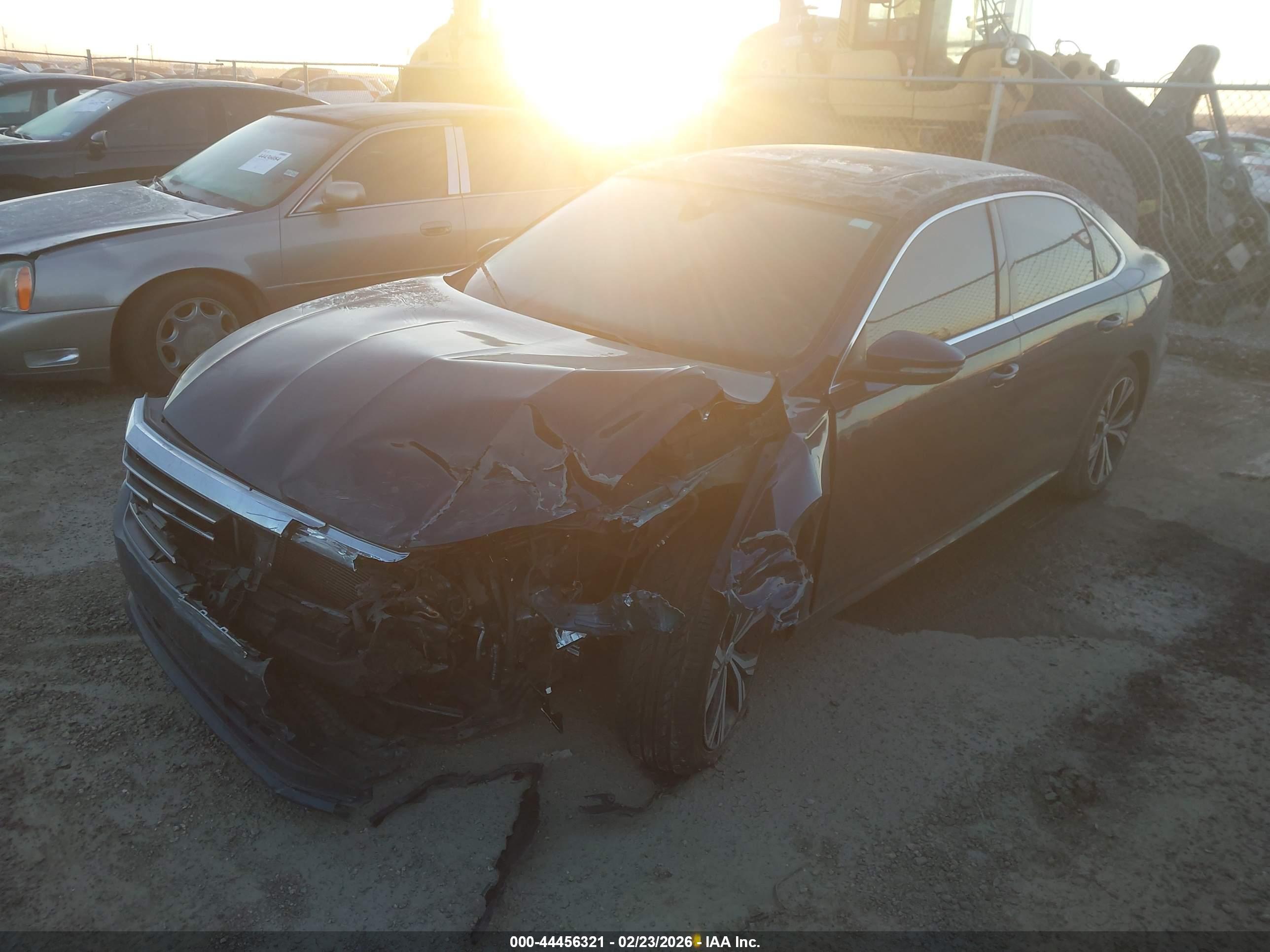 VOLKSWAGEN PASSAT image 2