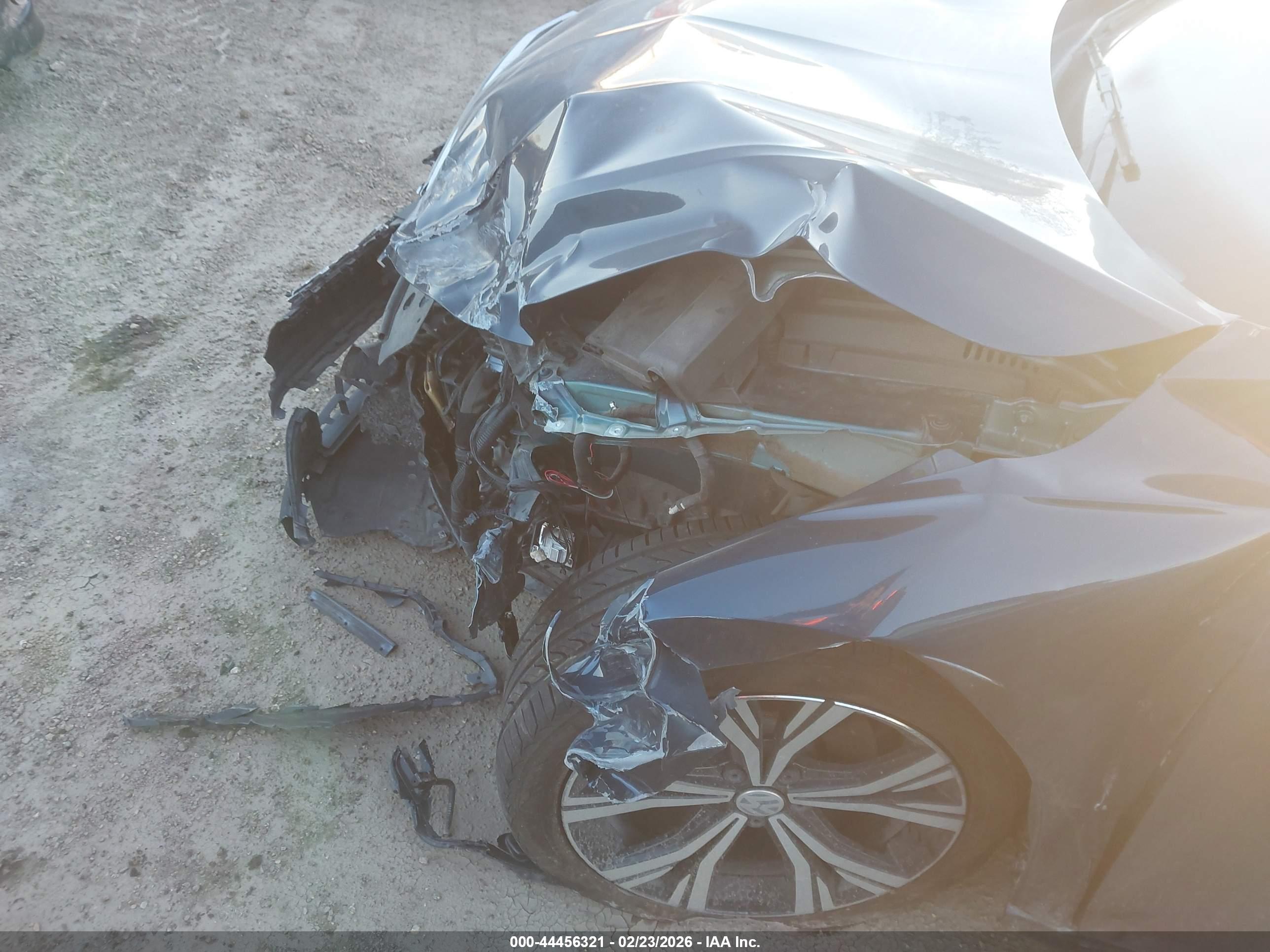 VOLKSWAGEN PASSAT image 6