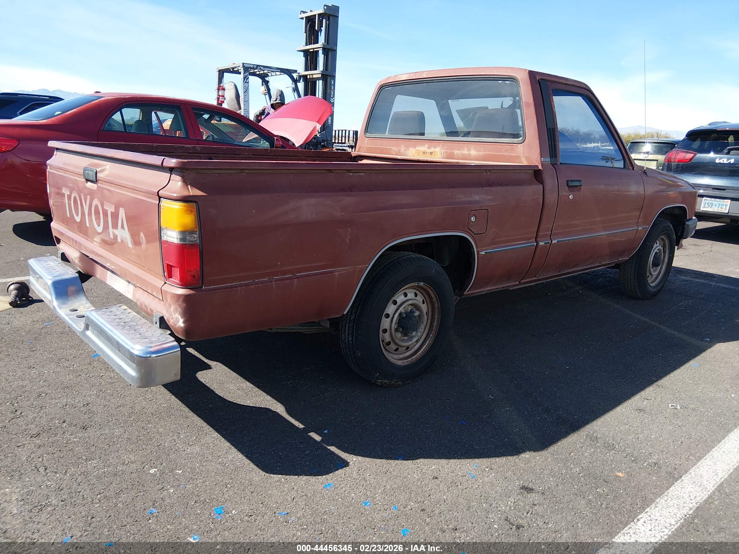 TOYOTA PICKUP image 4