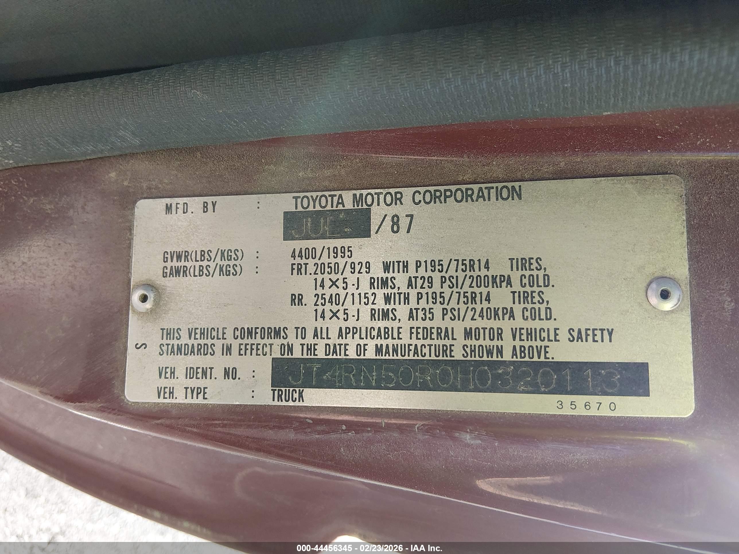 TOYOTA PICKUP image 9