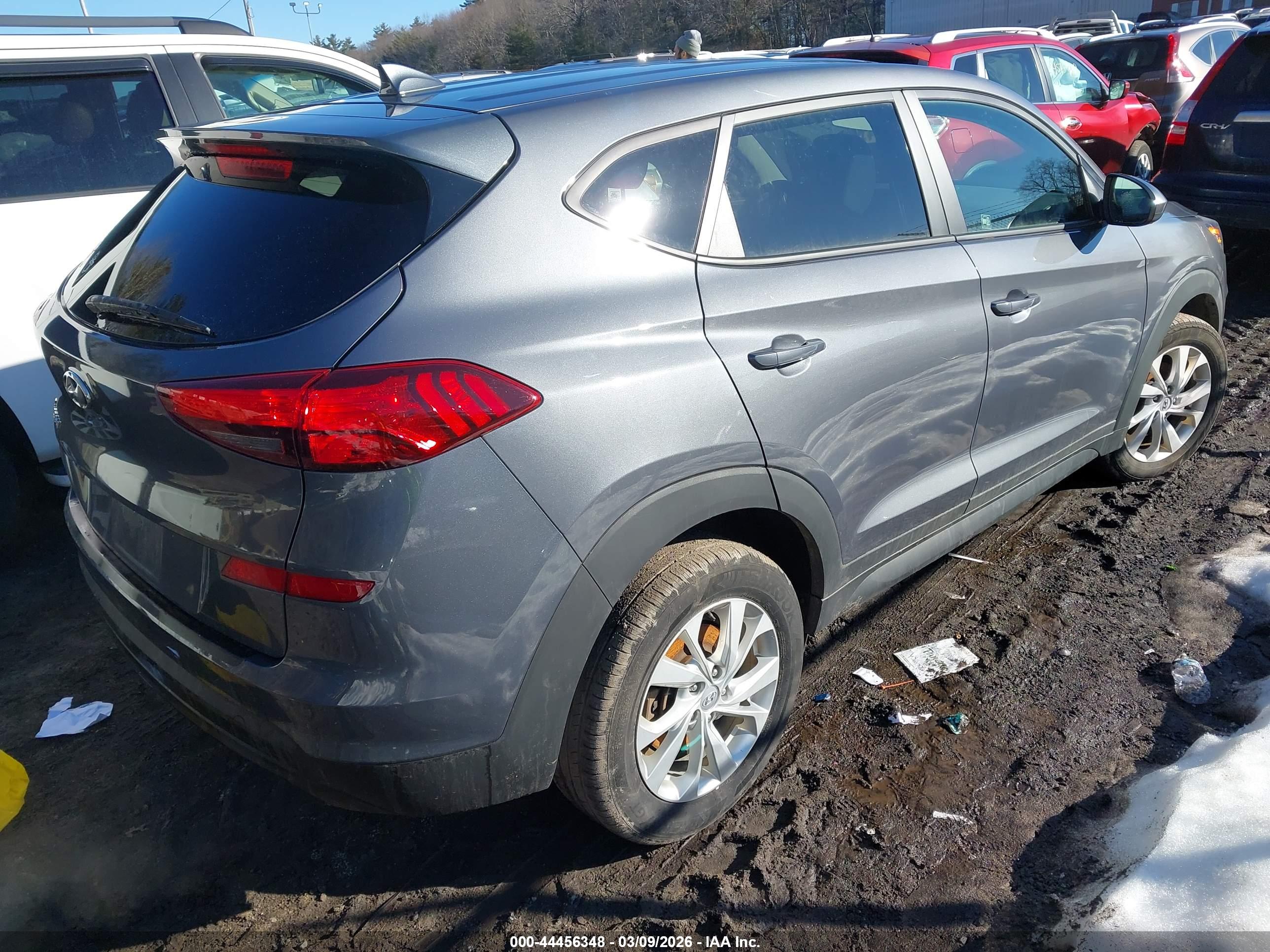 HYUNDAI TUCSON image 4