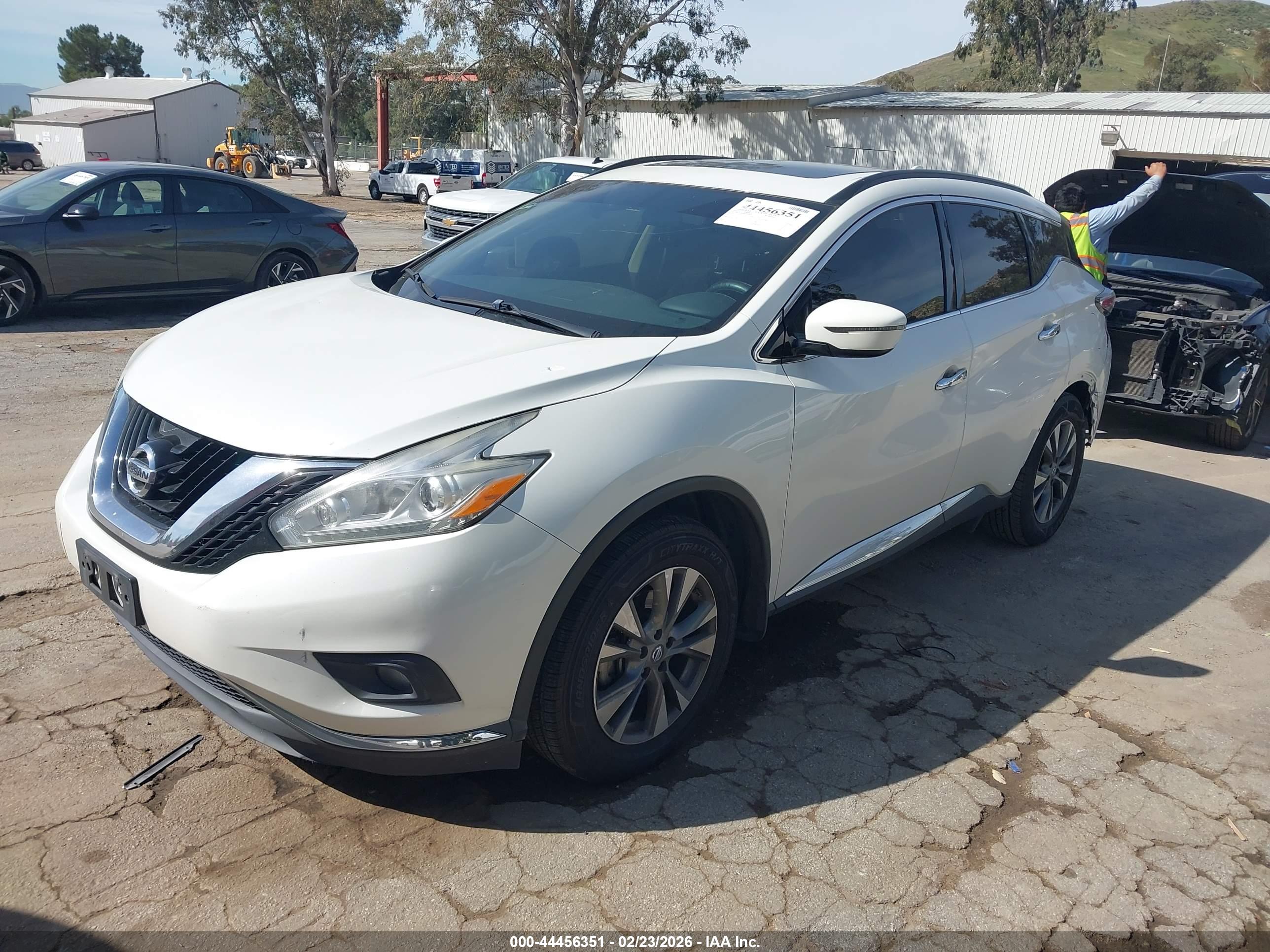 NISSAN MURANO image 2