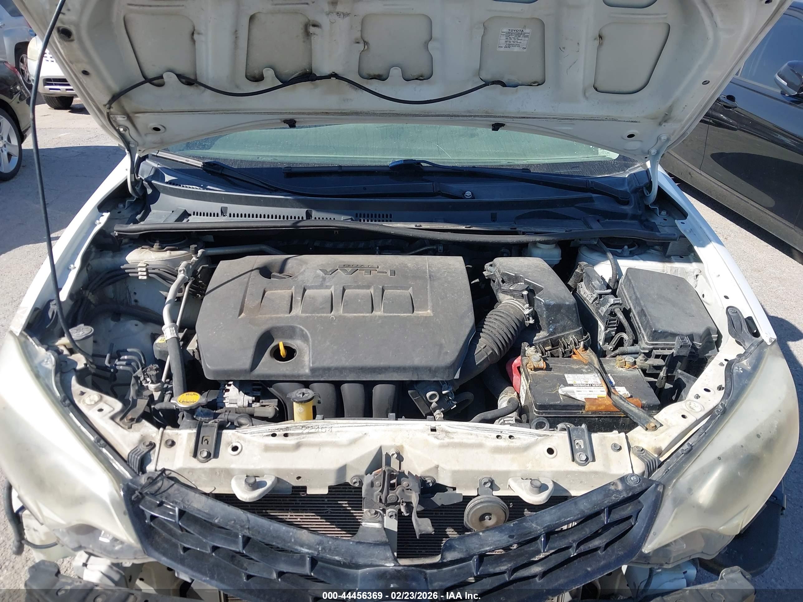 TOYOTA COROLLA image 10