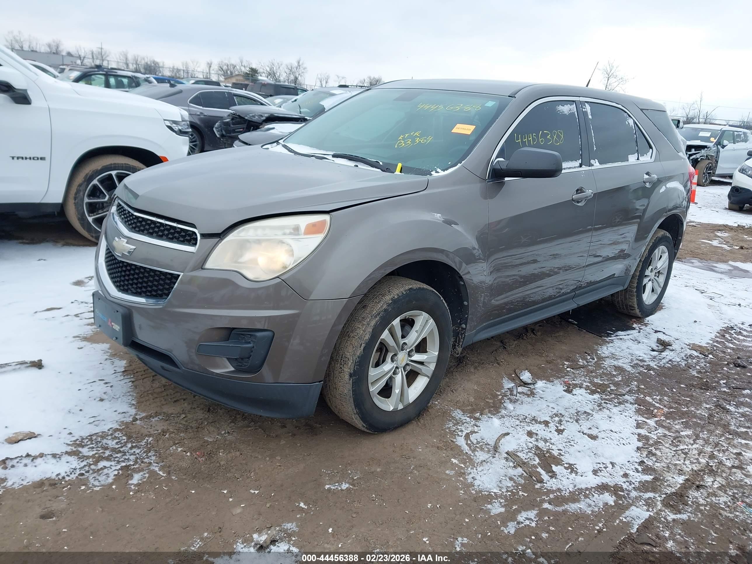 CHEVROLET EQUINOX image 2