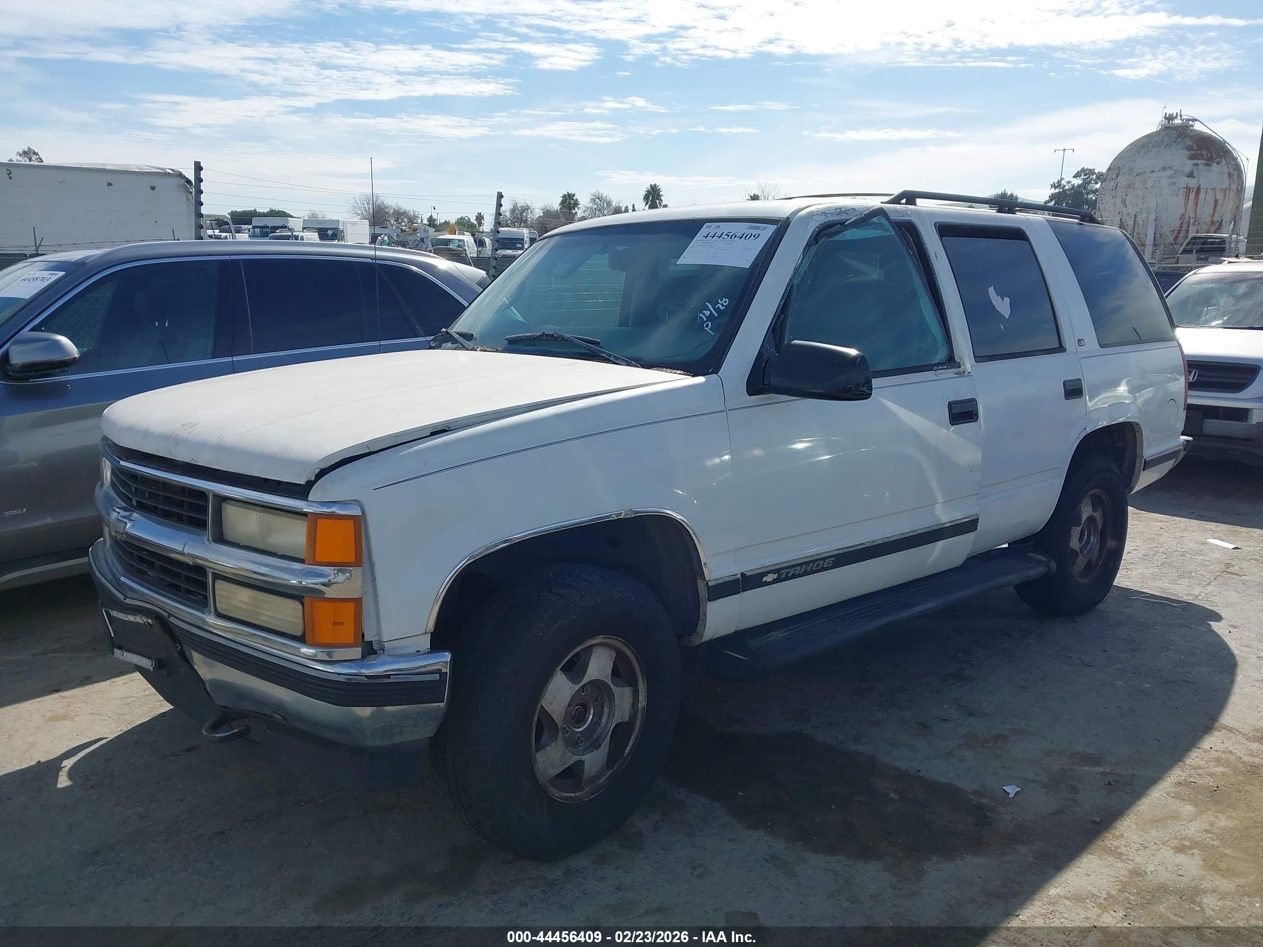 CHEVROLET TAHOE image 2