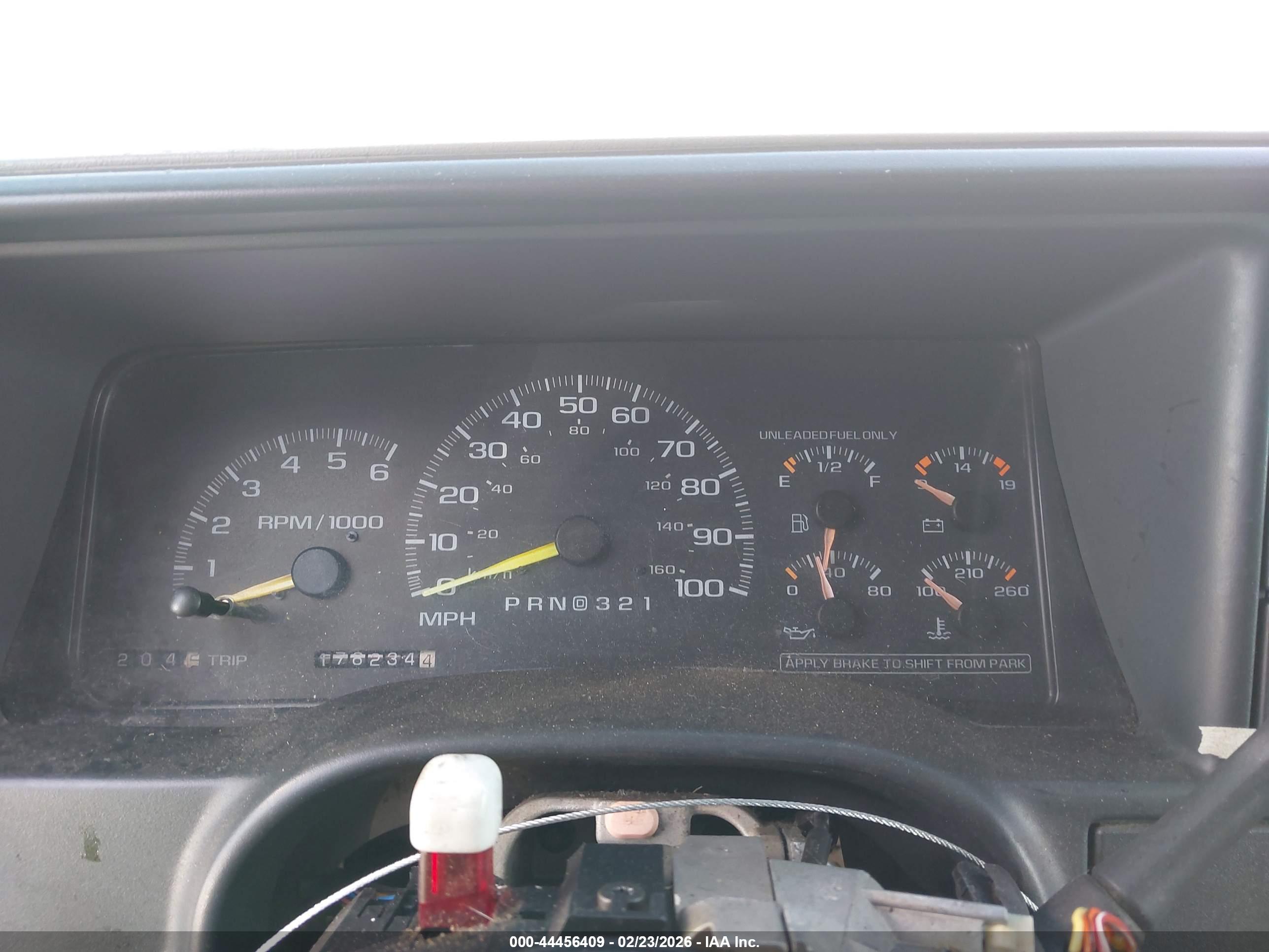 CHEVROLET TAHOE image 7