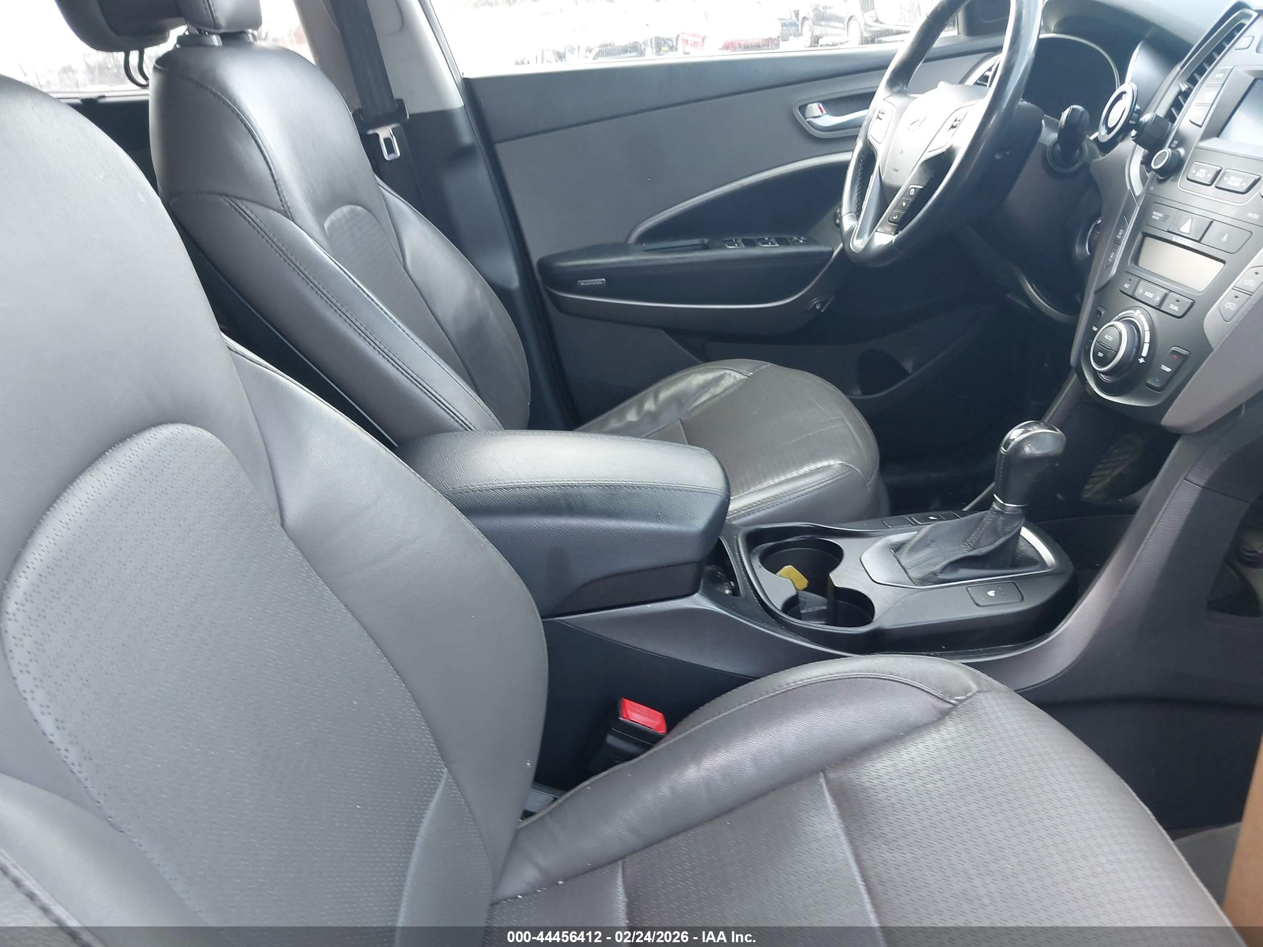 HYUNDAI SANTA image 5