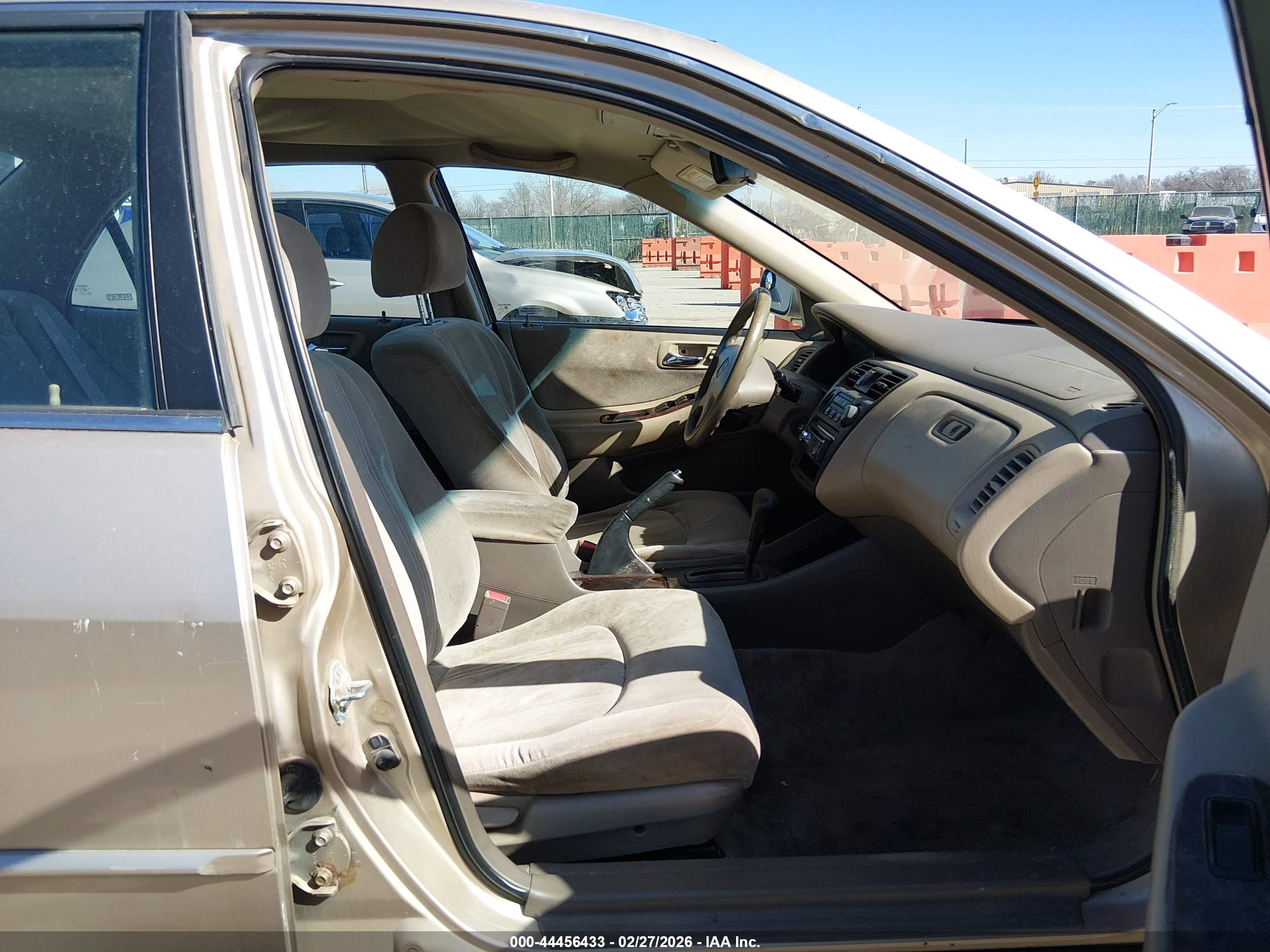 HONDA ACCORD image 5