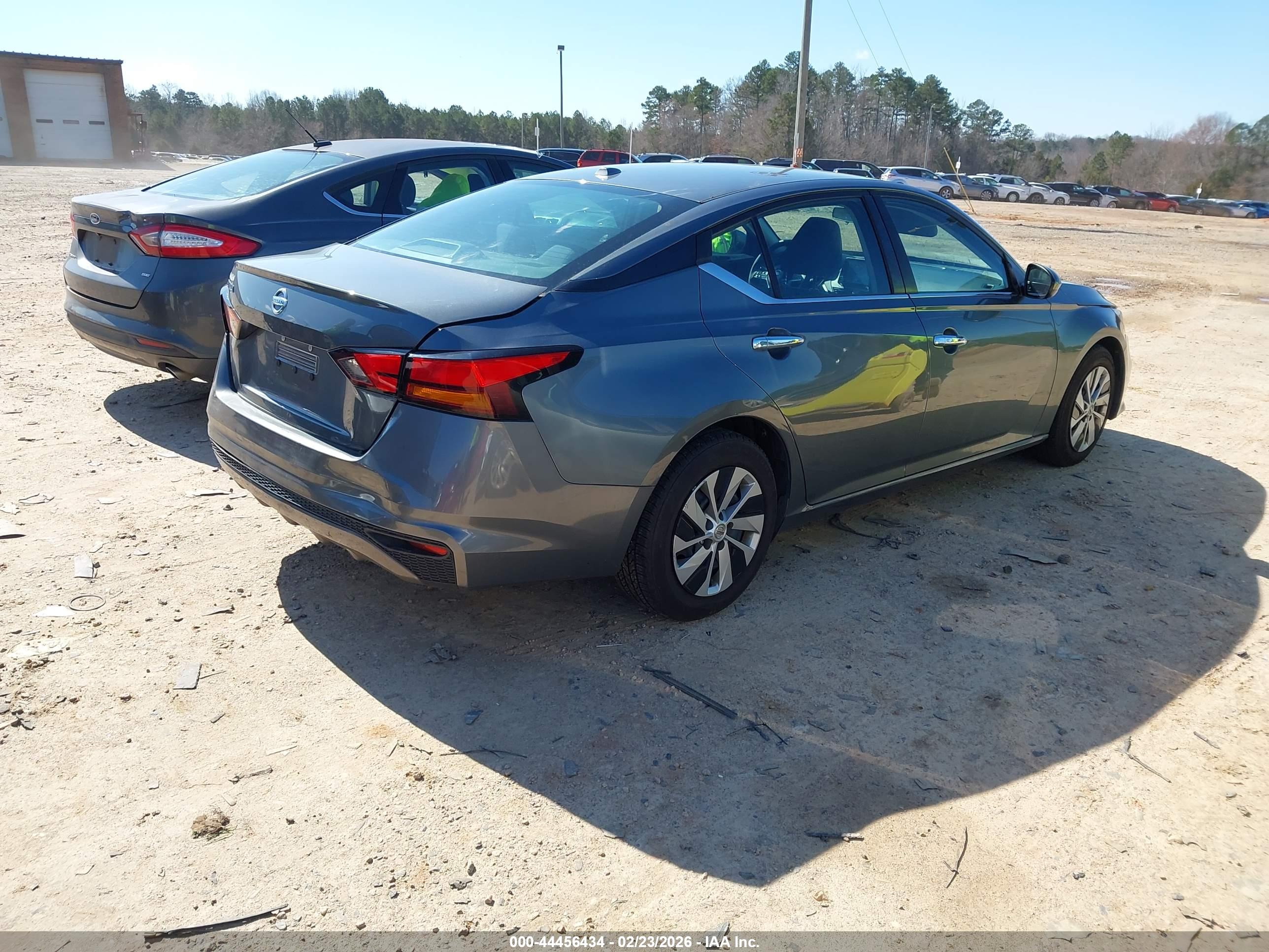 NISSAN ALTIMA image 4