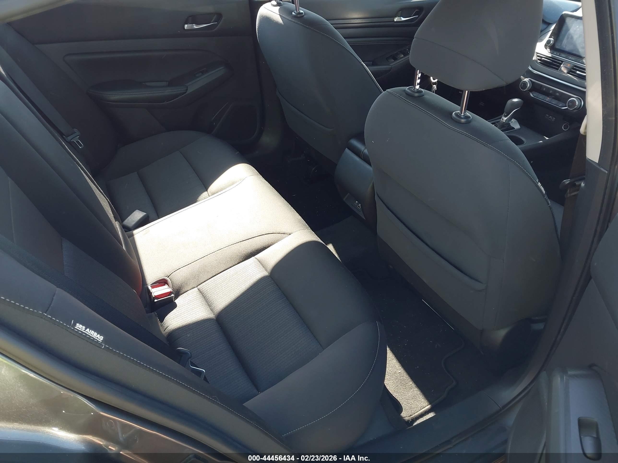 NISSAN ALTIMA image 8