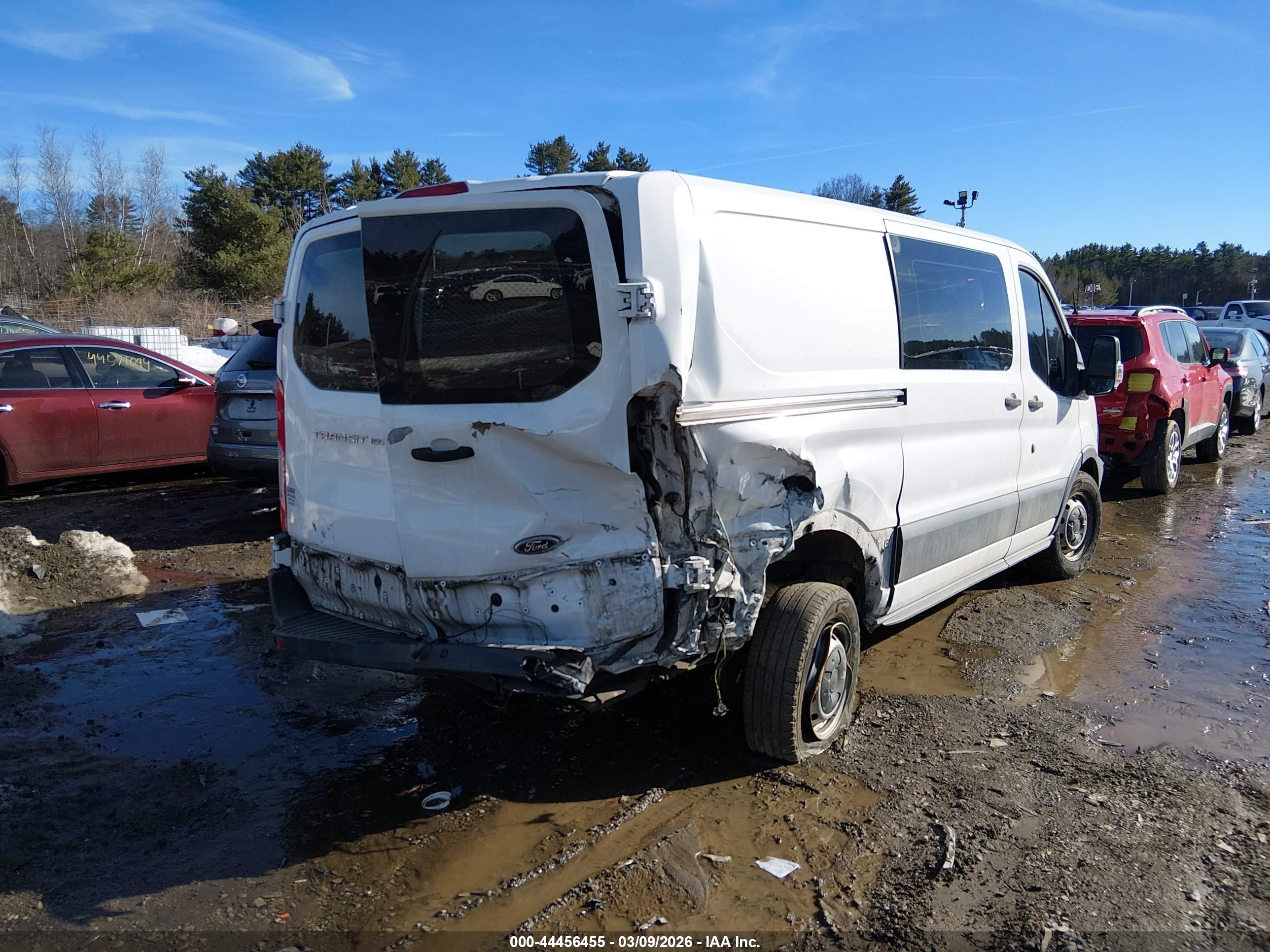 FORD TRANSIT-150 image 4