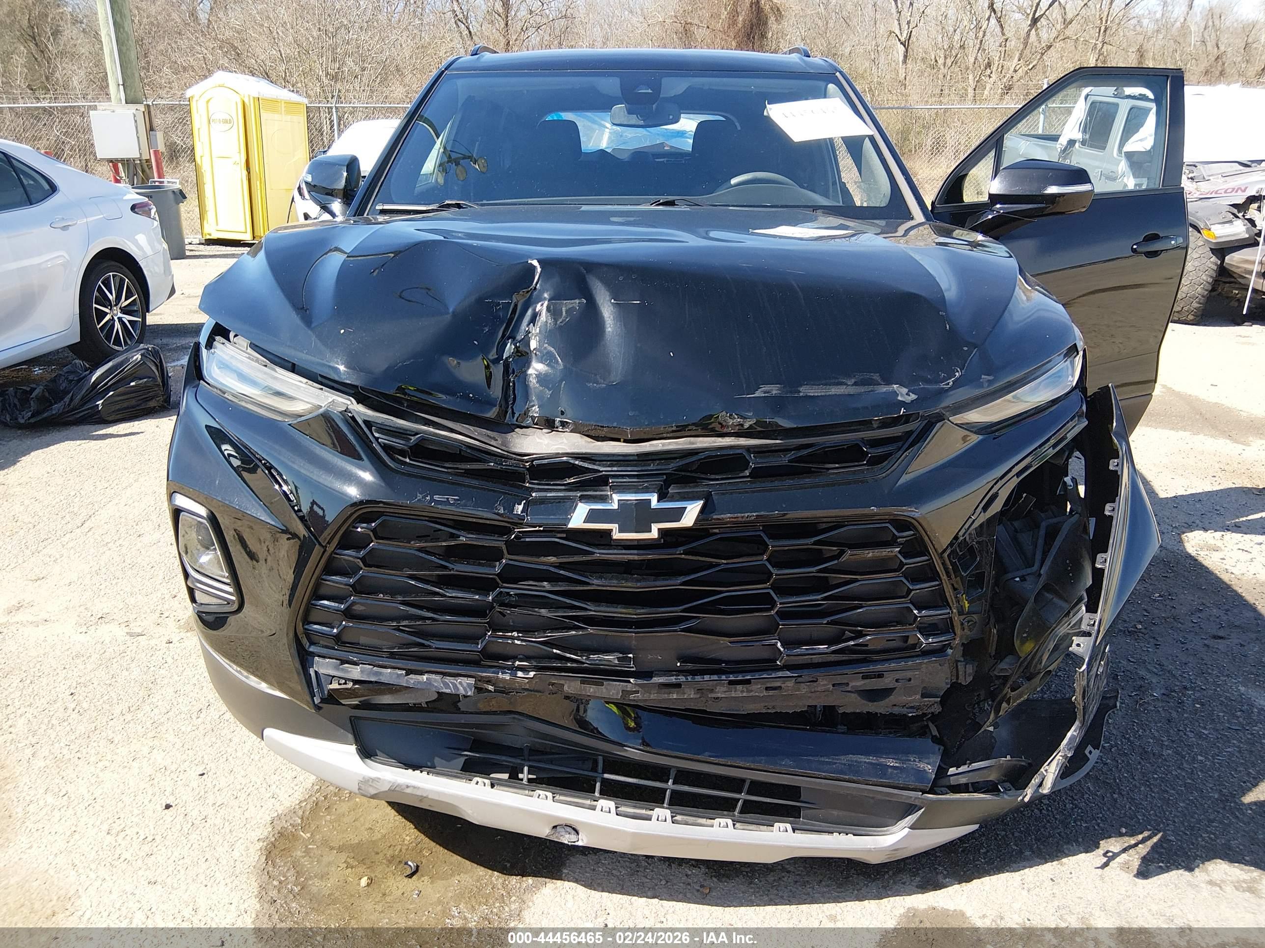 CHEVROLET BLAZER image 10