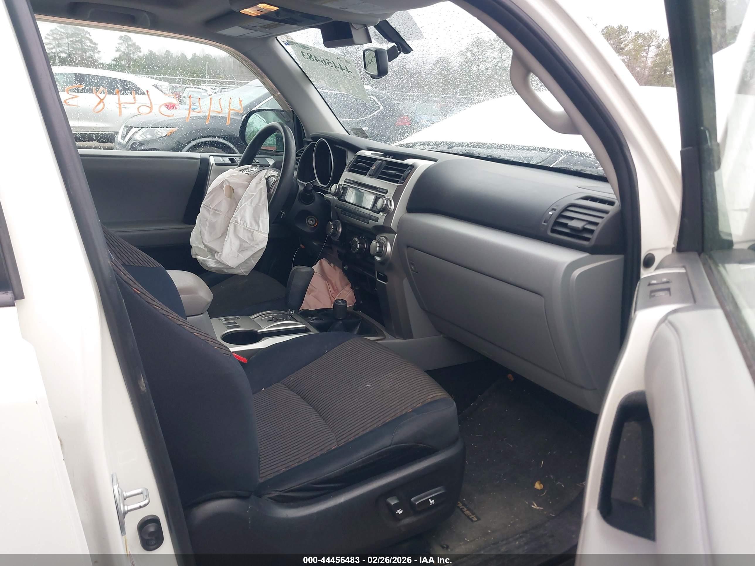 TOYOTA 4RUNNER image 5
