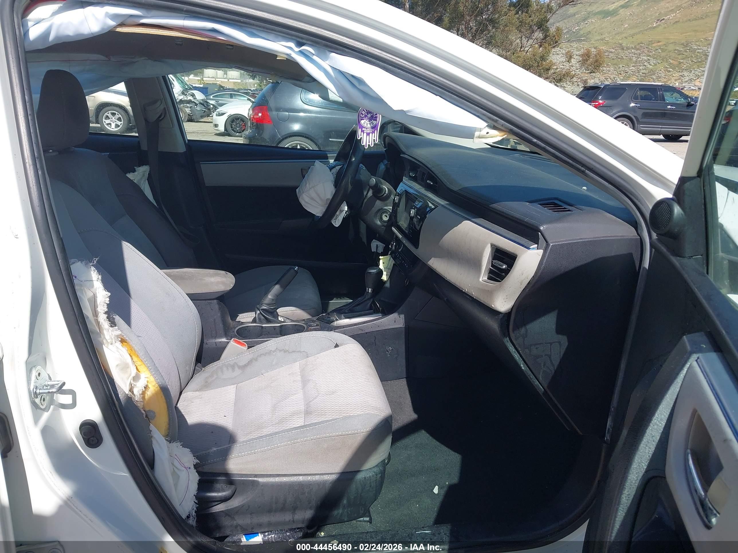 TOYOTA COROLLA image 5